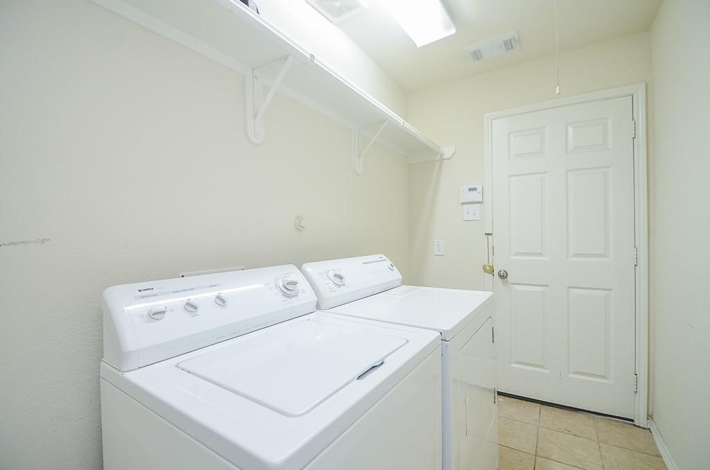 7306 Cypress Prairie Drive Property Photo 6