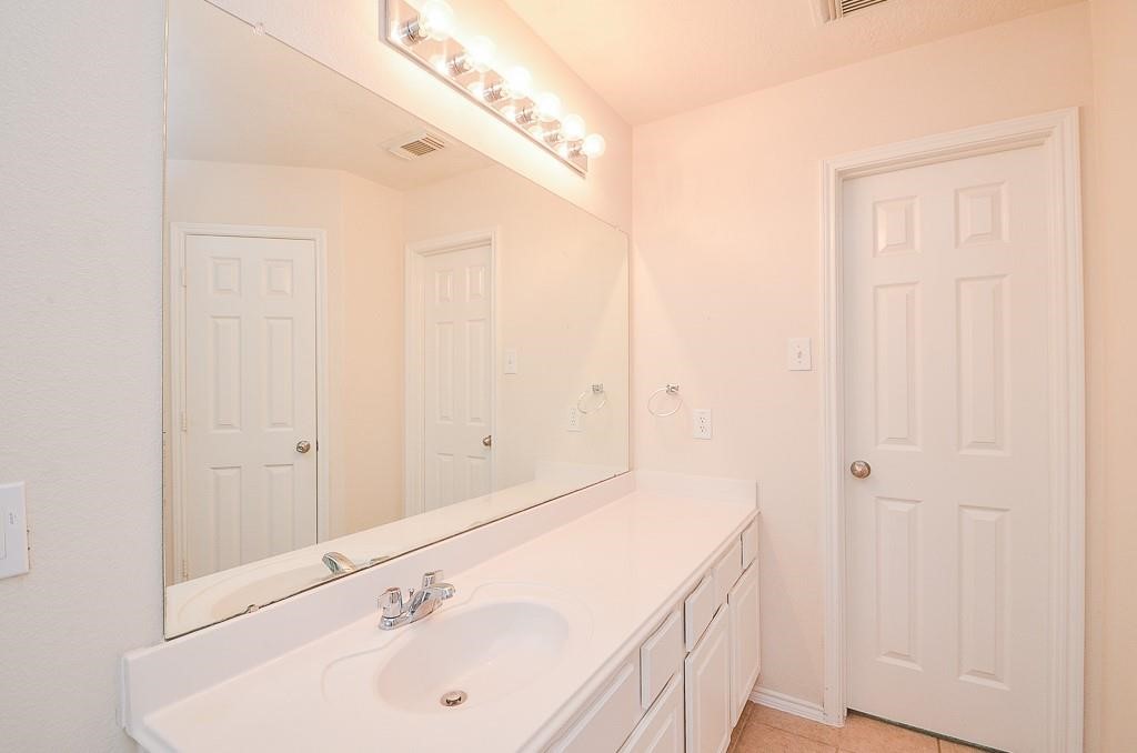 7306 Cypress Prairie Drive Property Photo 8