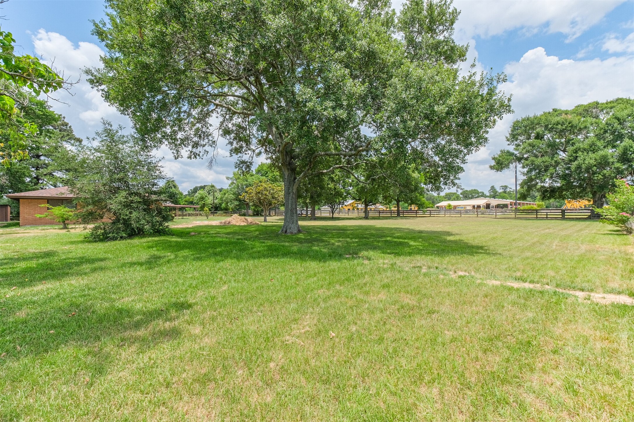 18211 Mueschke Road Property Photo 7