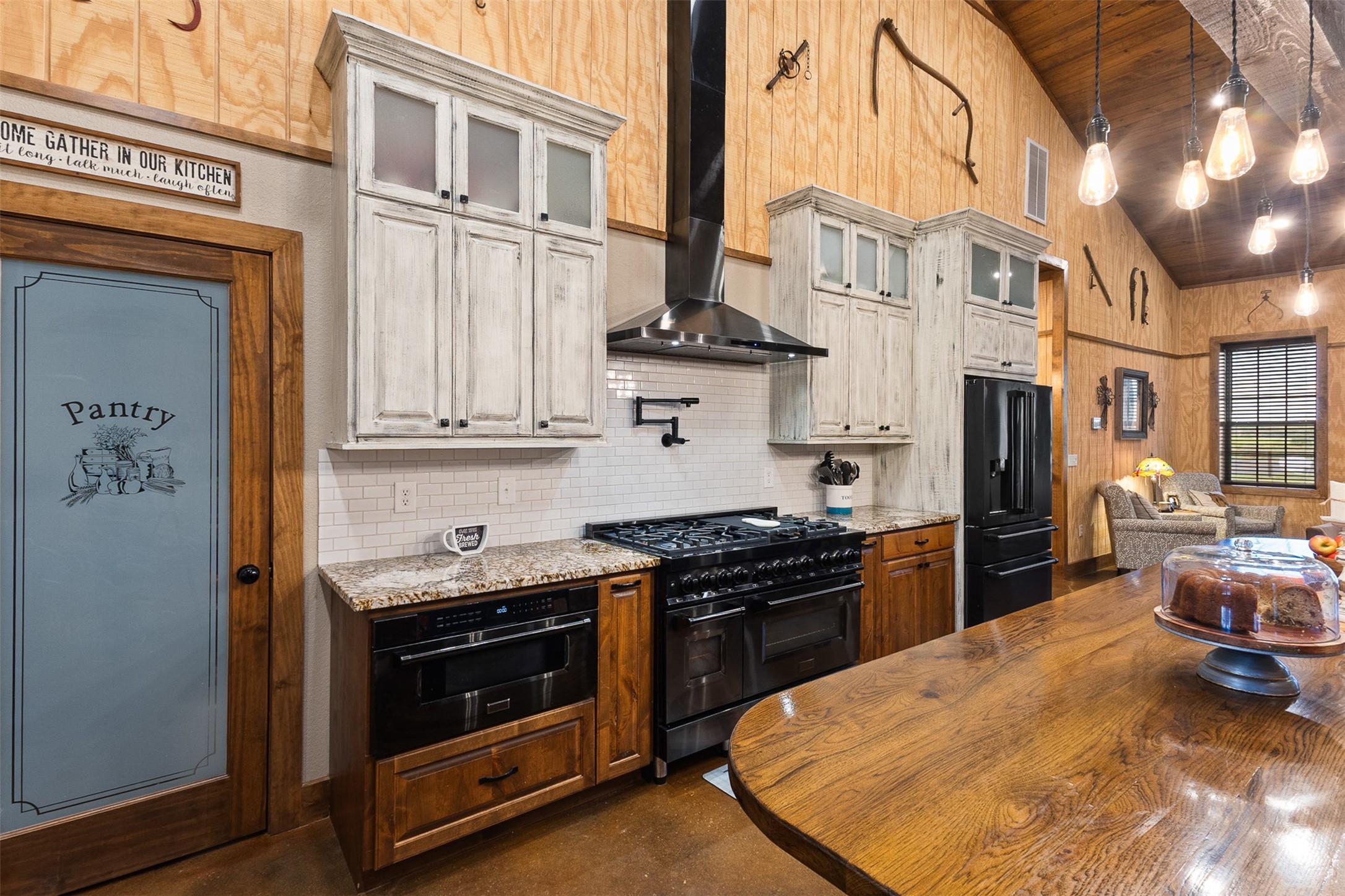 1402 Eagle Ferry Road Property Photo 4
