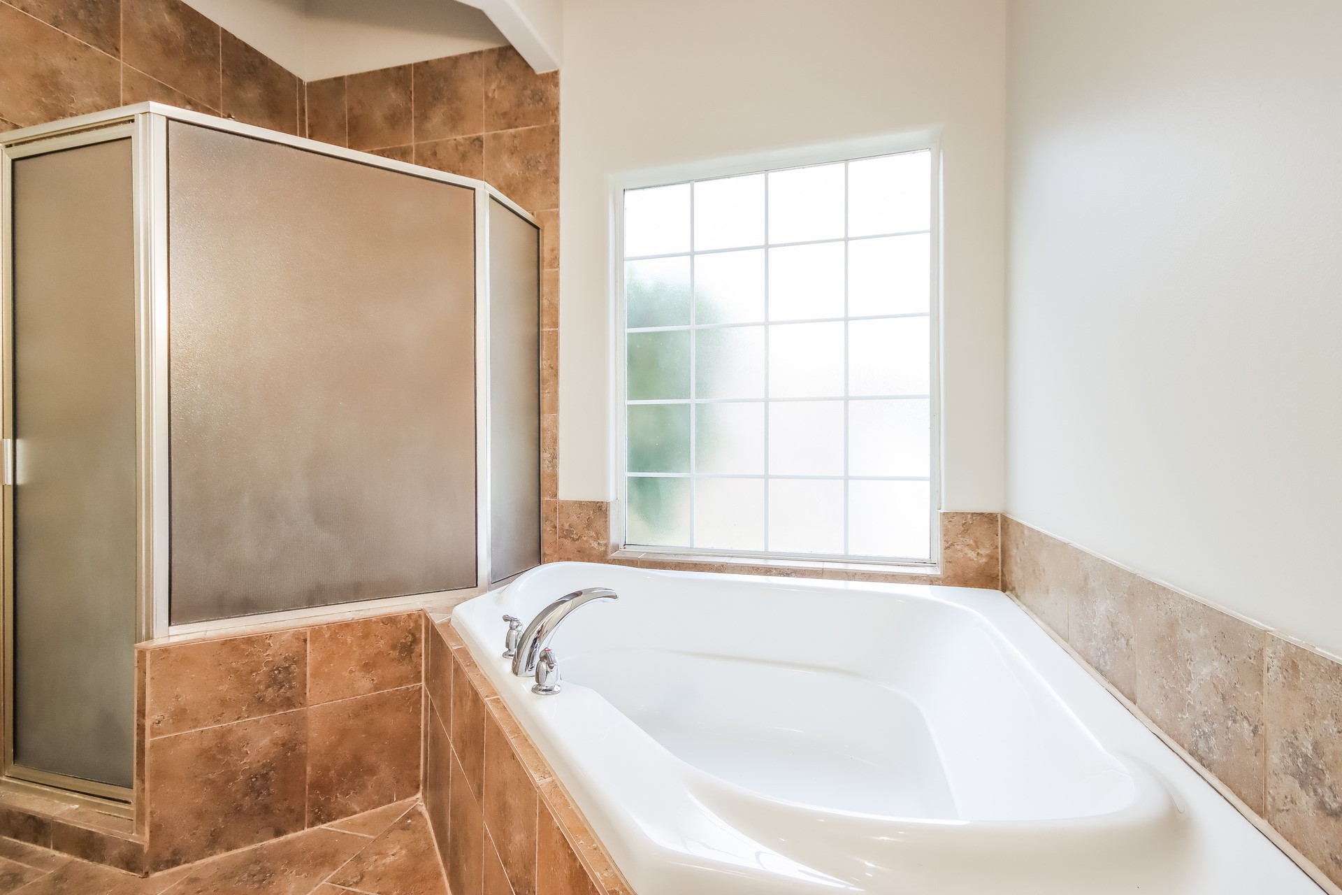 409 Robinwood Drive Property Photo 15