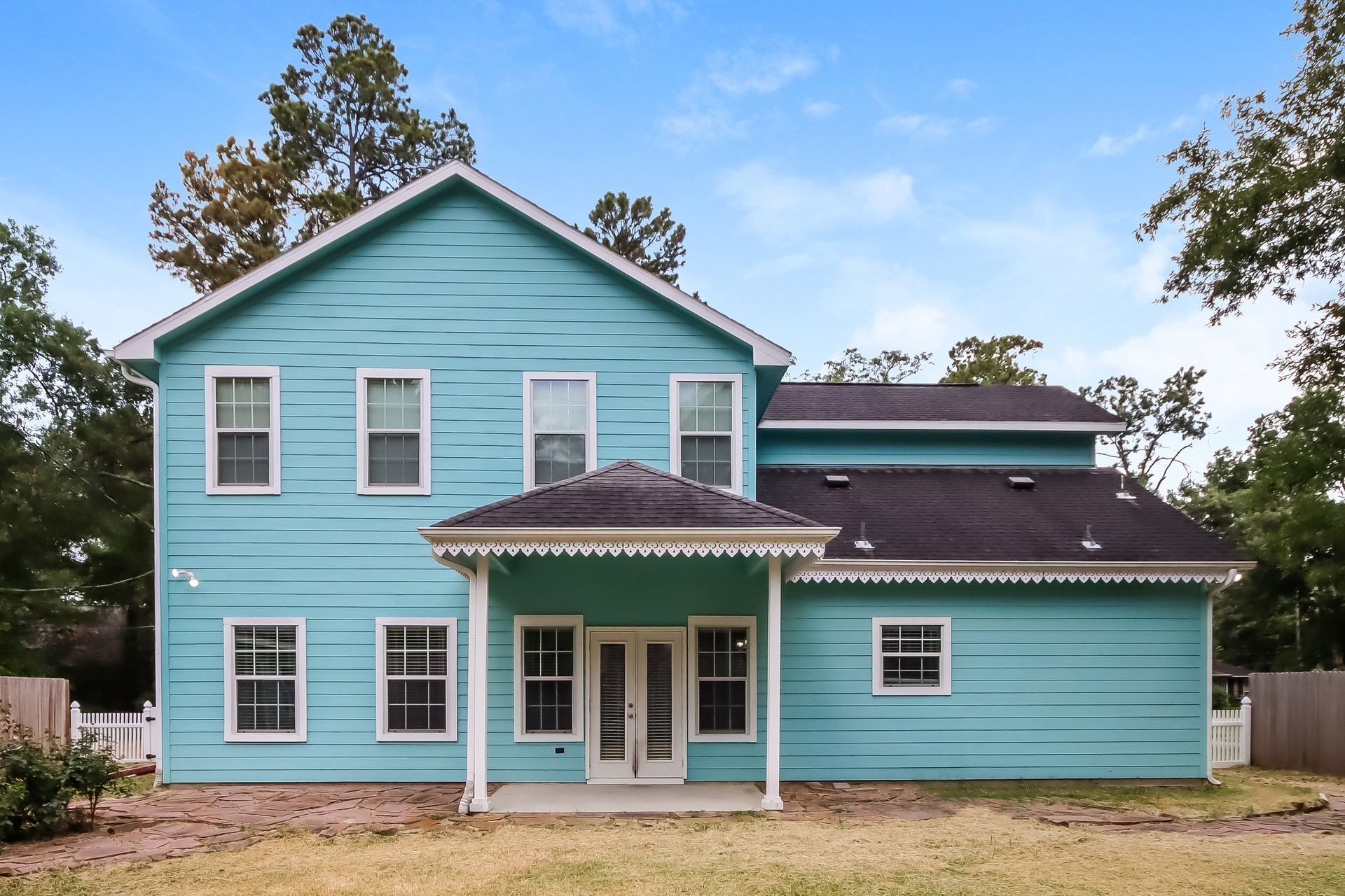409 Robinwood Drive Property Photo 17