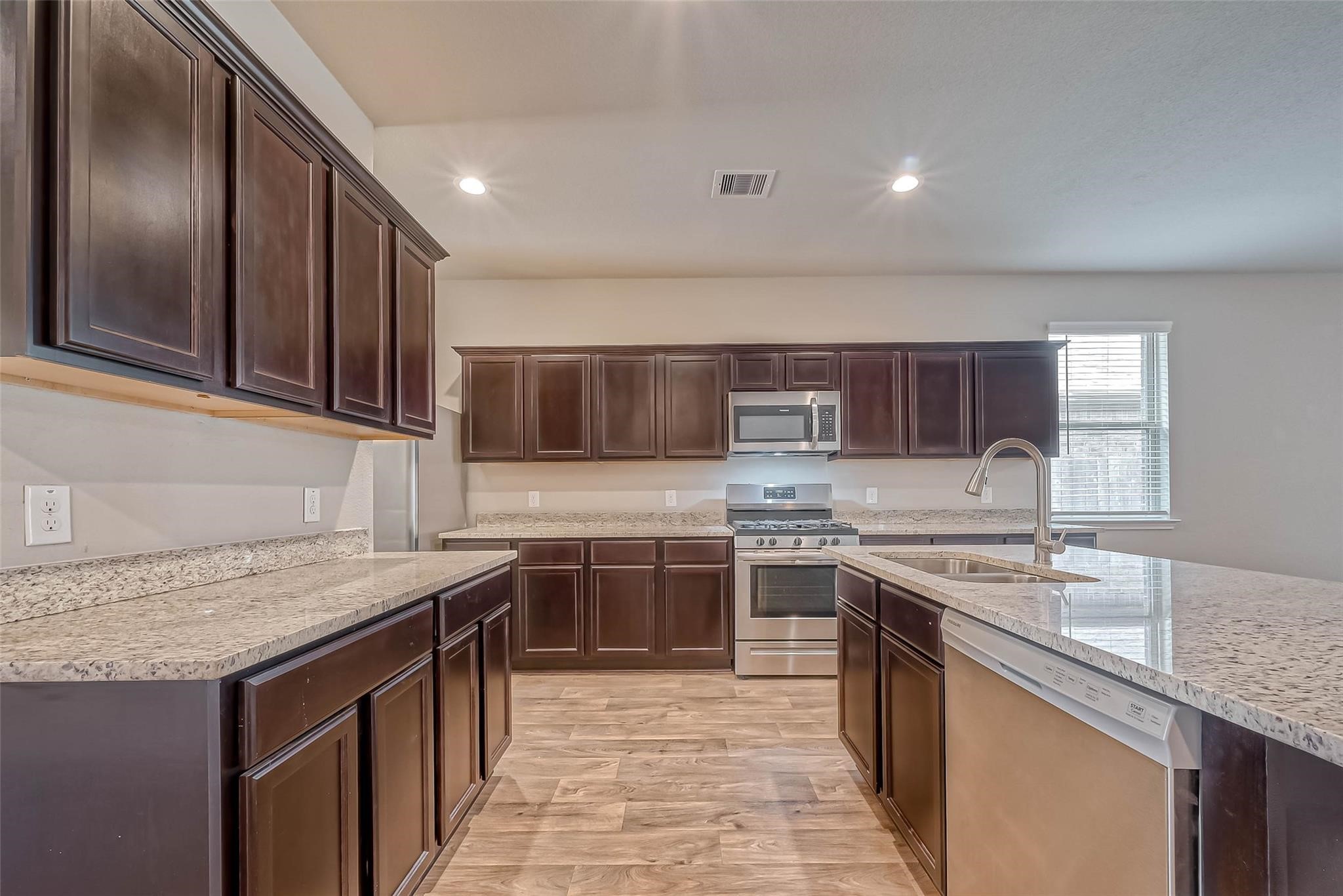 14122 Silver Falls Court Property Photo 8