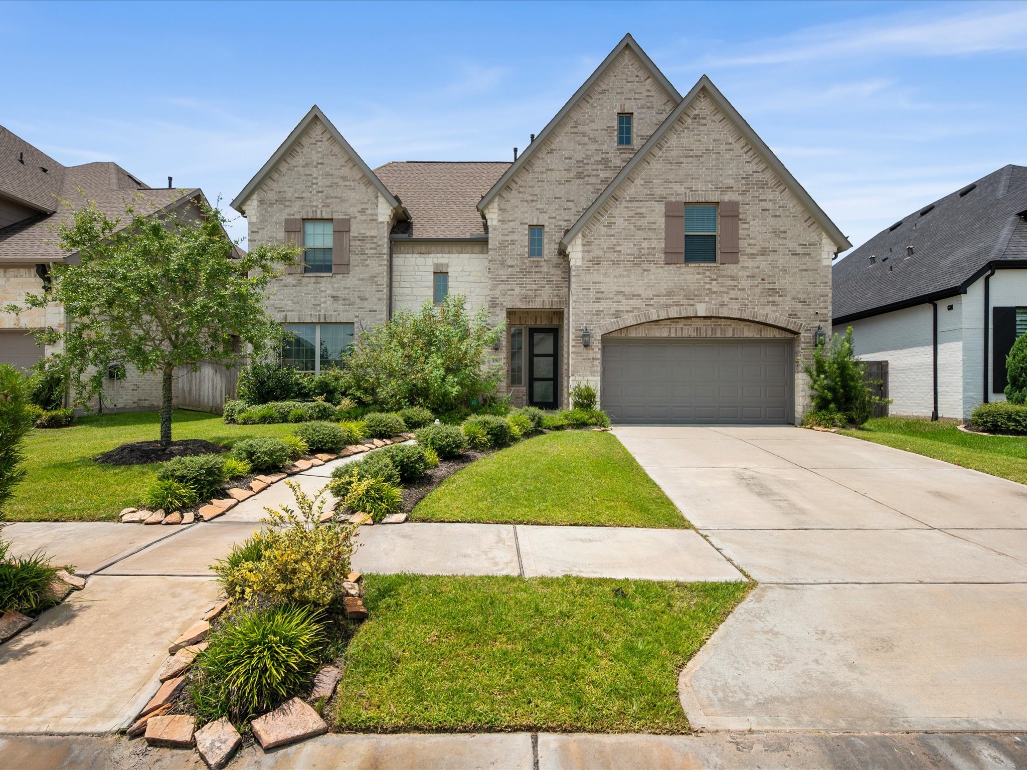 1911 Golden Leaf Drive Property Photo 1
