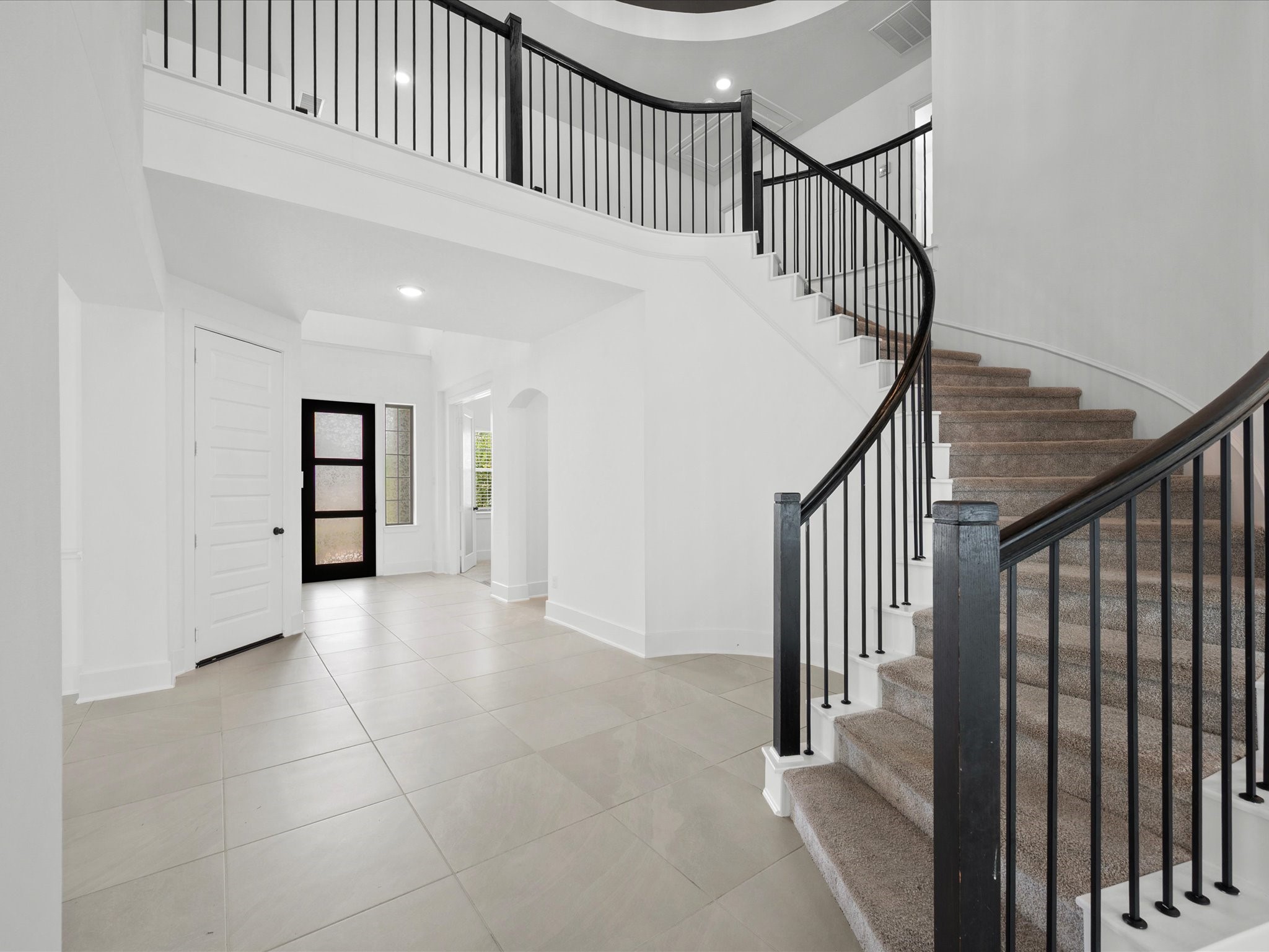 1911 Golden Leaf Drive Property Photo 4