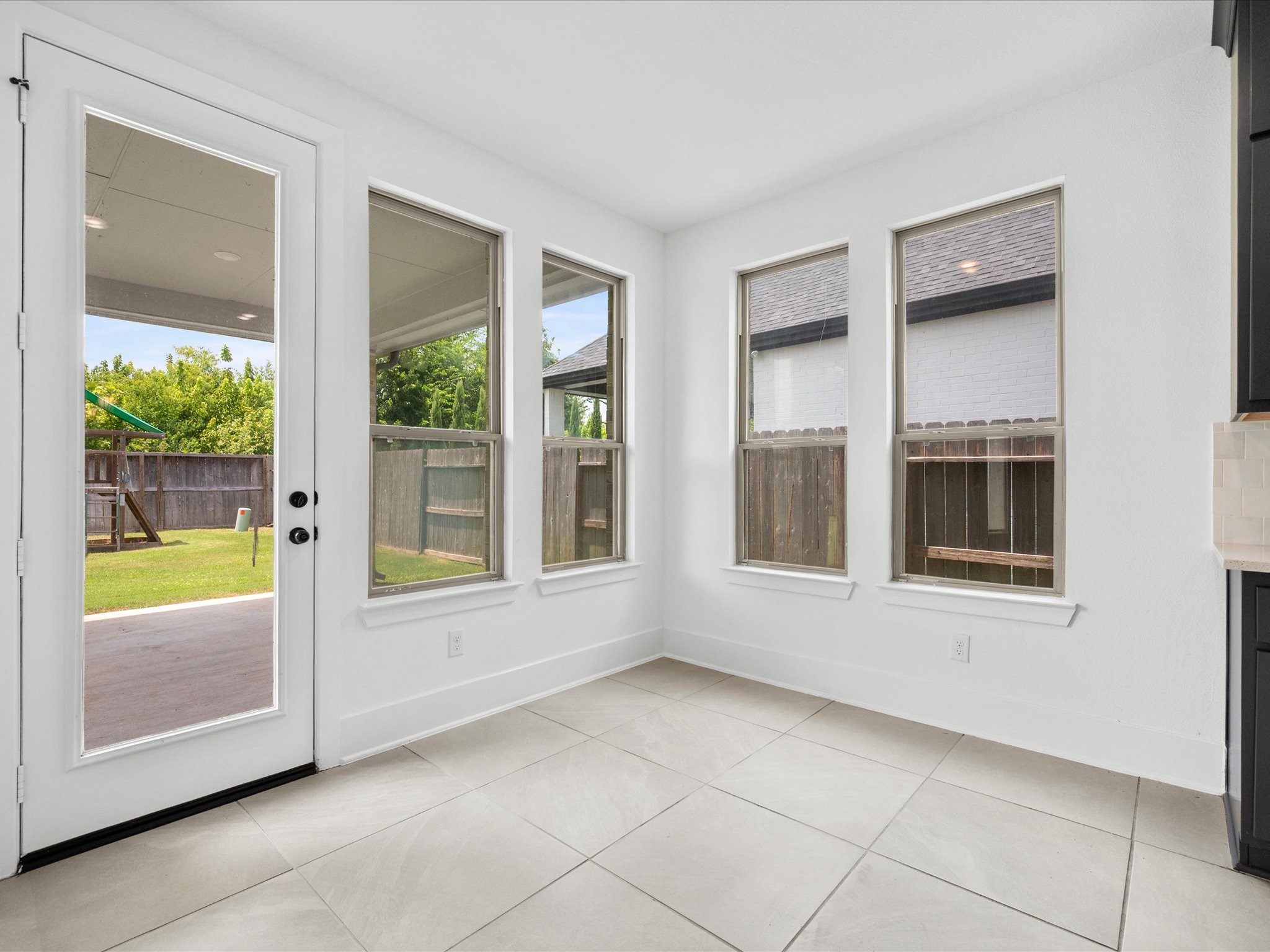 1911 Golden Leaf Drive Property Photo 11
