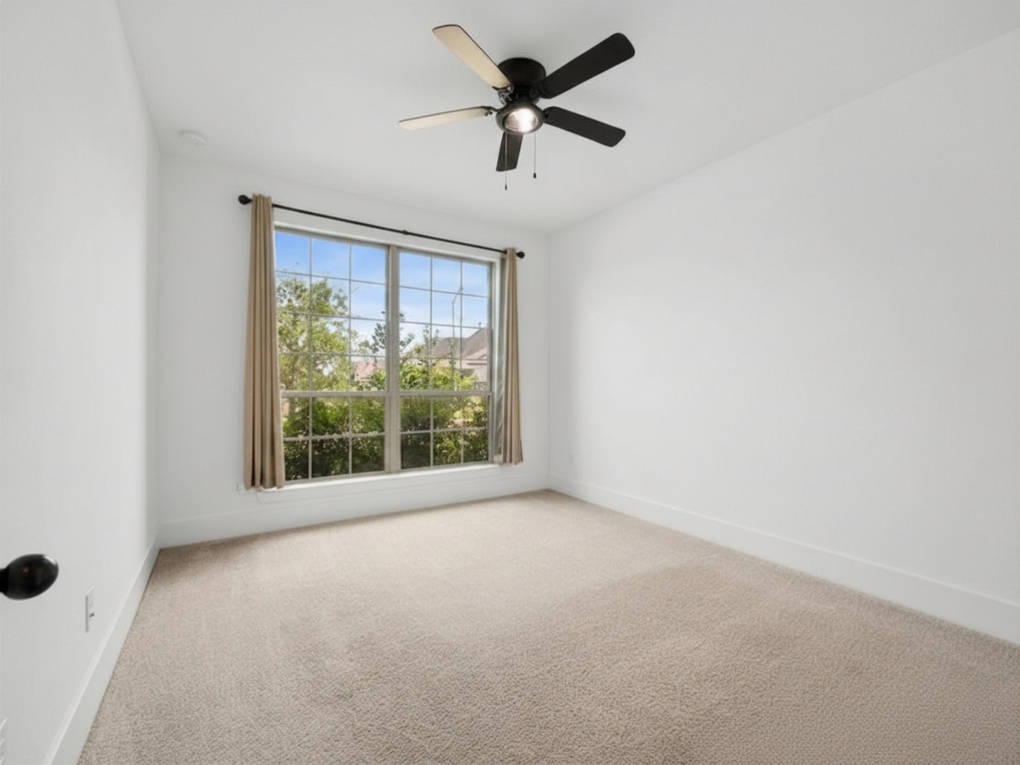 1911 Golden Leaf Drive Property Photo 20
