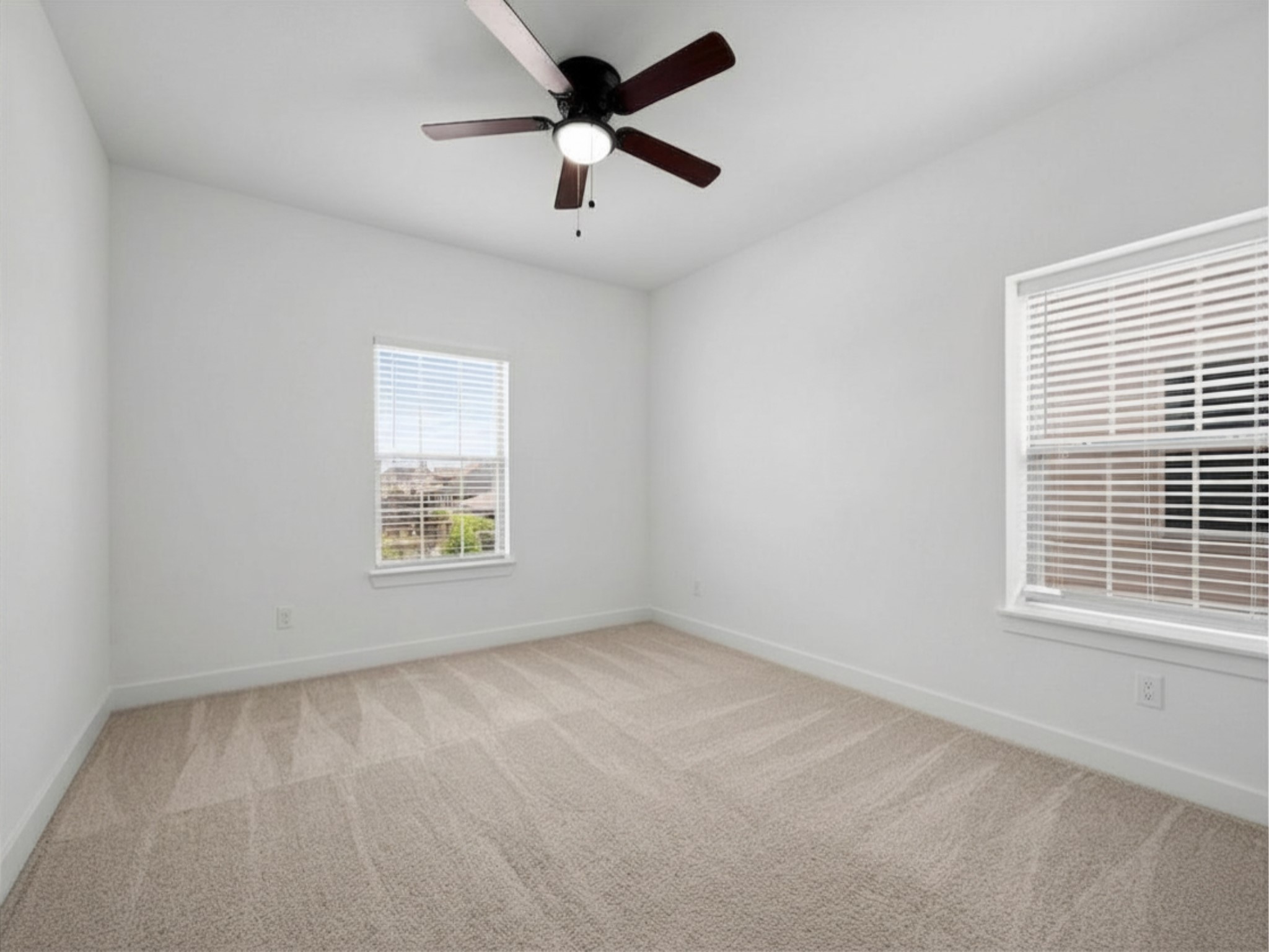 1911 Golden Leaf Drive Property Photo 26