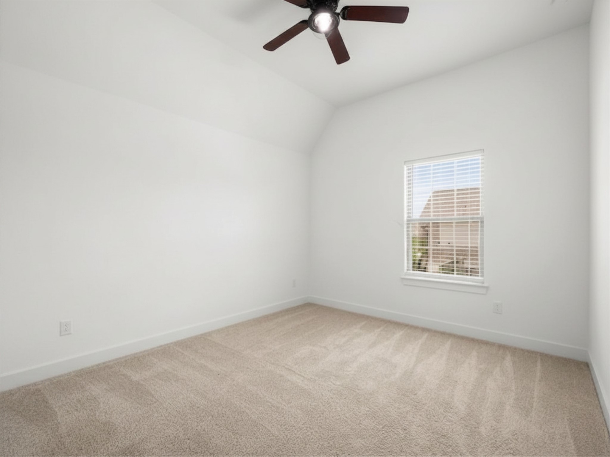 1911 Golden Leaf Drive Property Photo 31