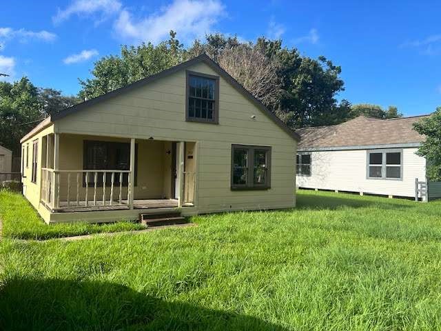 2113 3rd Avenue N Property Photo 1