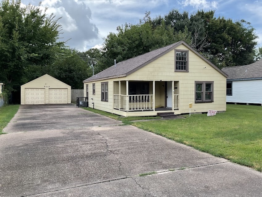 2113 3rd Avenue N Property Photo 1