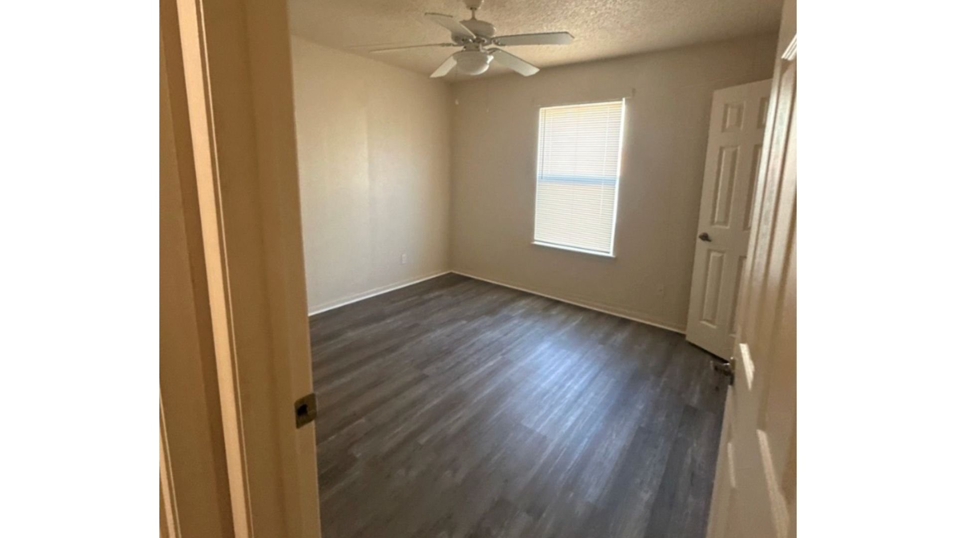 516 Laredo Property Photo 7