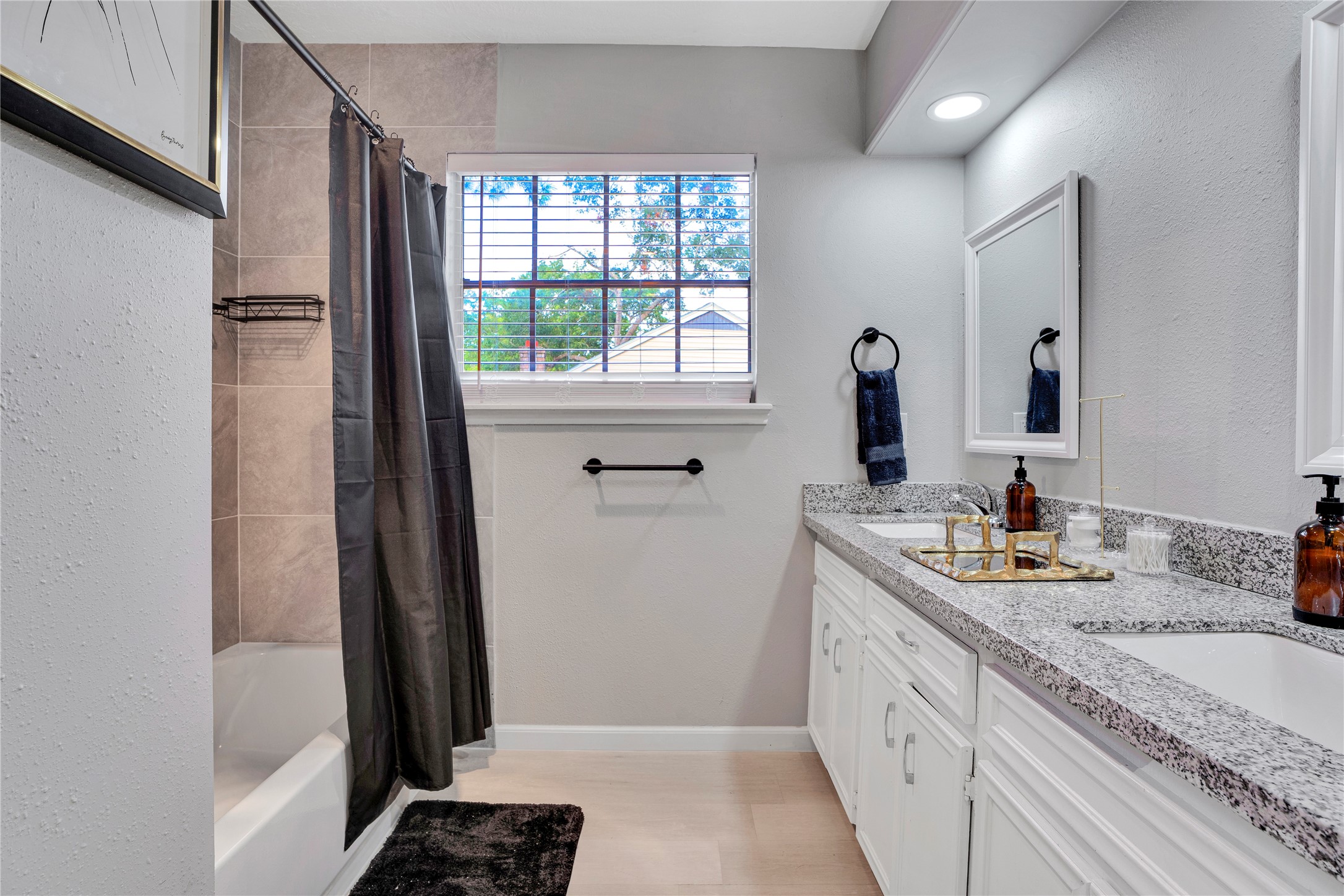 1523 Saddlecreek Drive Property Photo 18