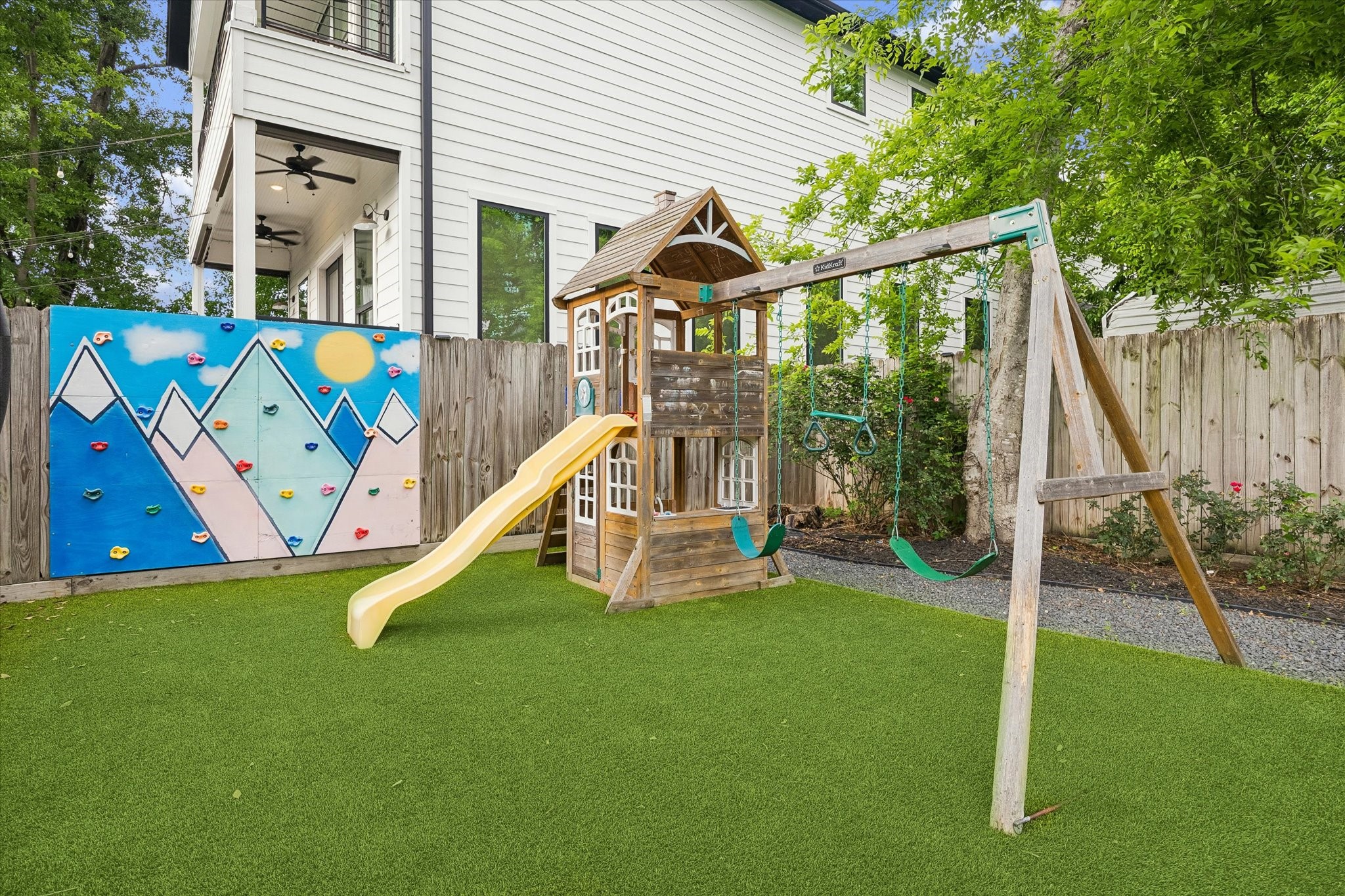 1007 E 32nd Street Property Photo 26