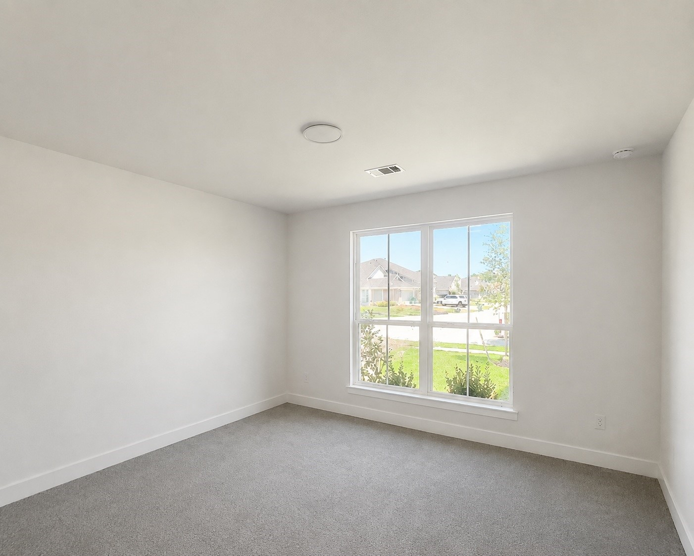 2217 S Post Oak Circle S Property Photo 4