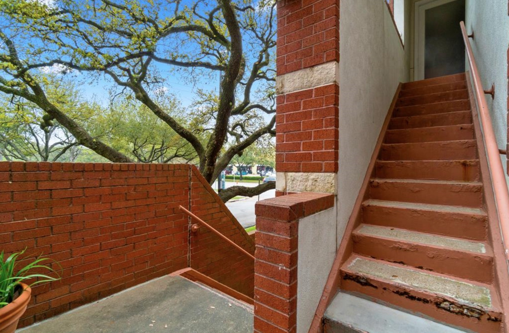 4004 Montrose Boulevard 21h Property Photo 3
