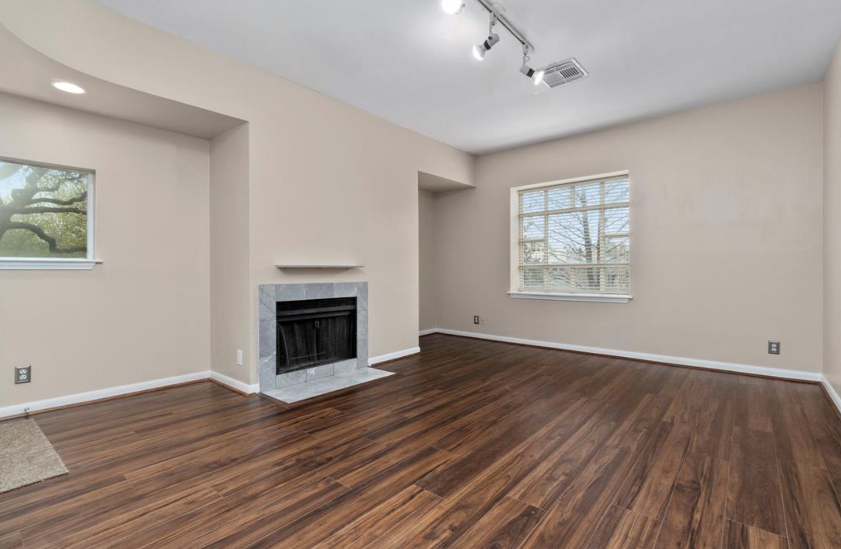 4004 Montrose Boulevard 21h Property Photo 5
