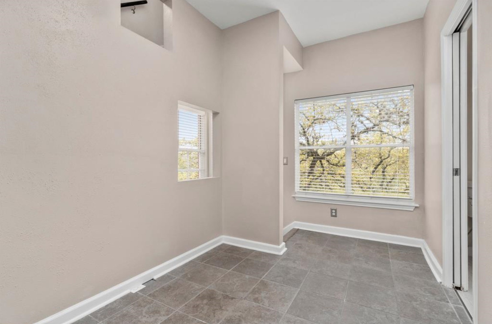 4004 Montrose Boulevard 21h Property Photo 8