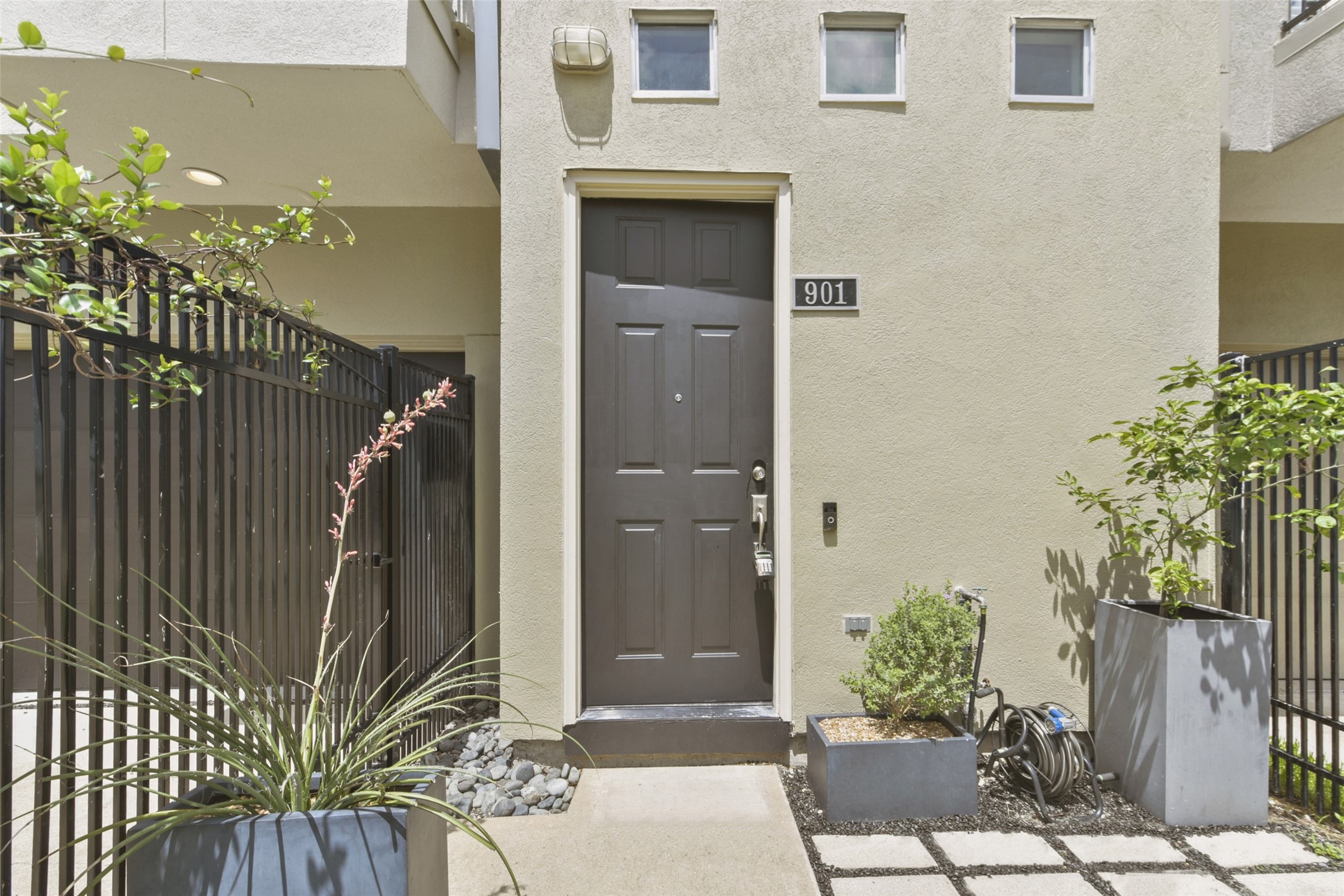 901 Roy Street Property Photo 4