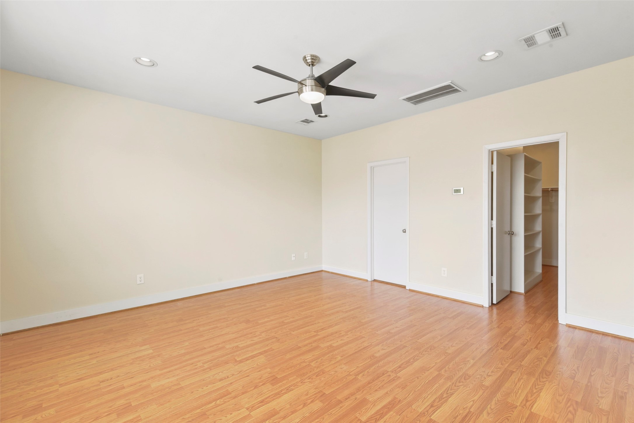 901 Roy Street Property Photo 20