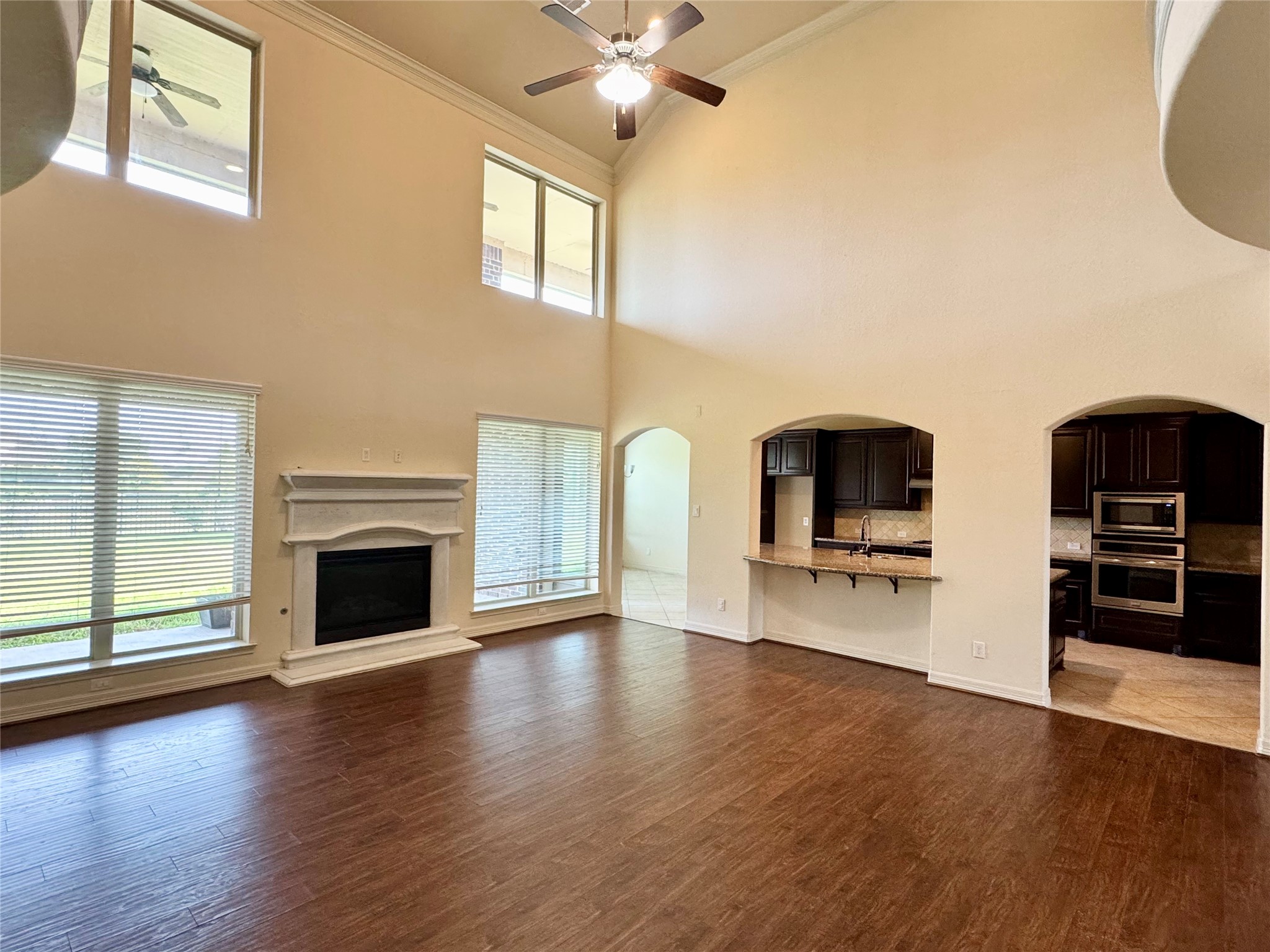 23610 Esperia Street Property Photo 11