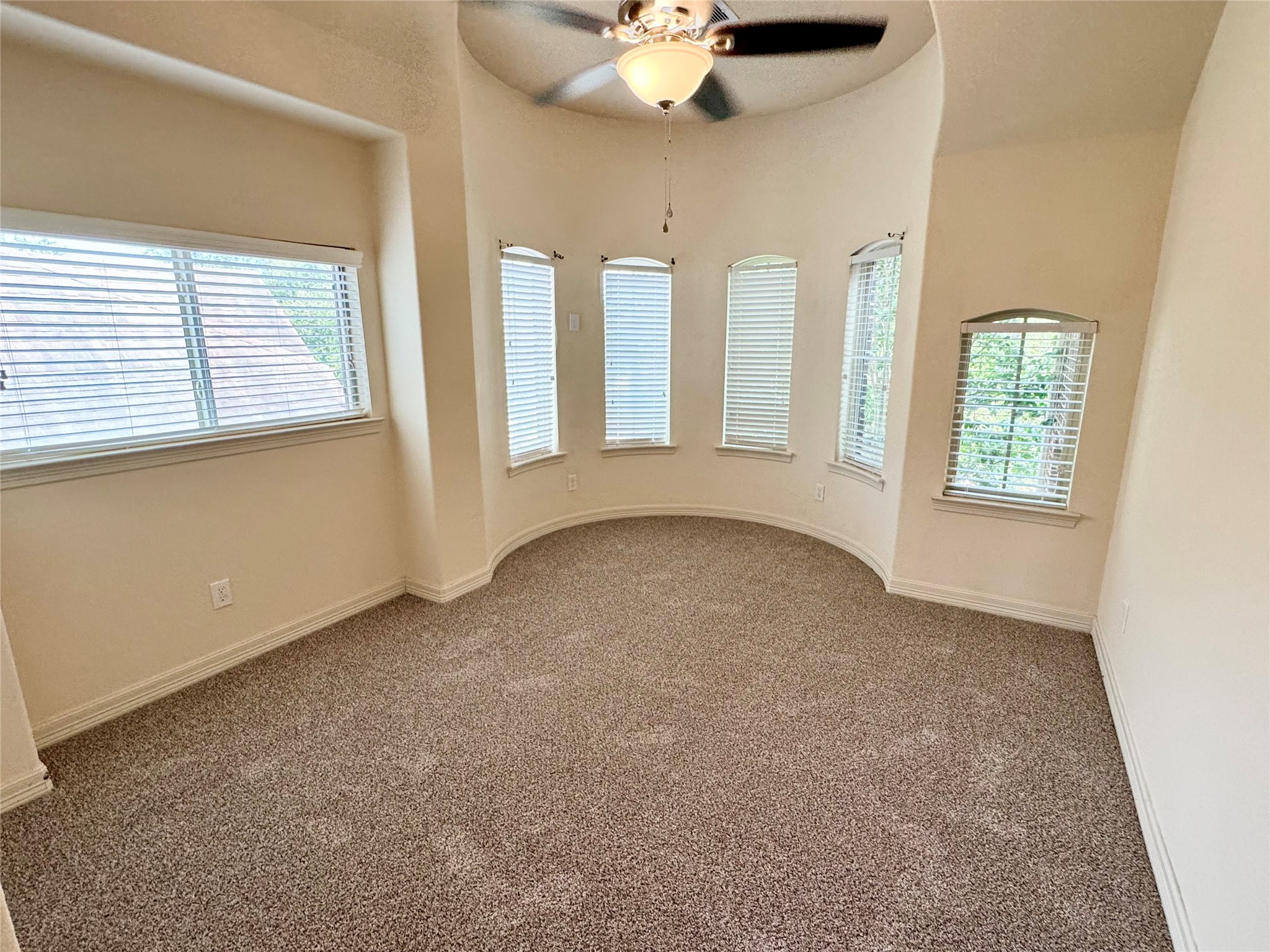 23610 Esperia Street Property Photo 23