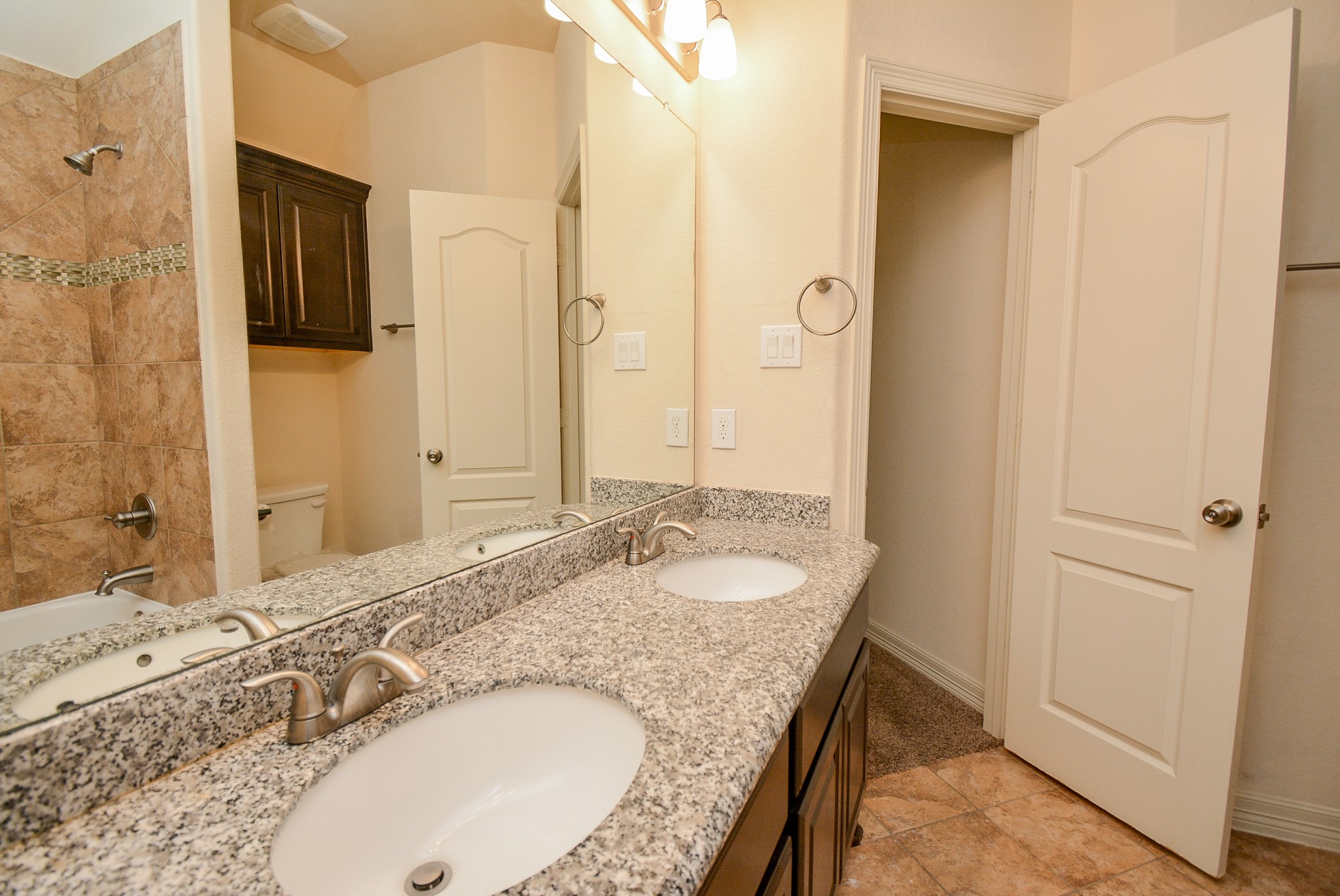 23610 Esperia Street Property Photo 25