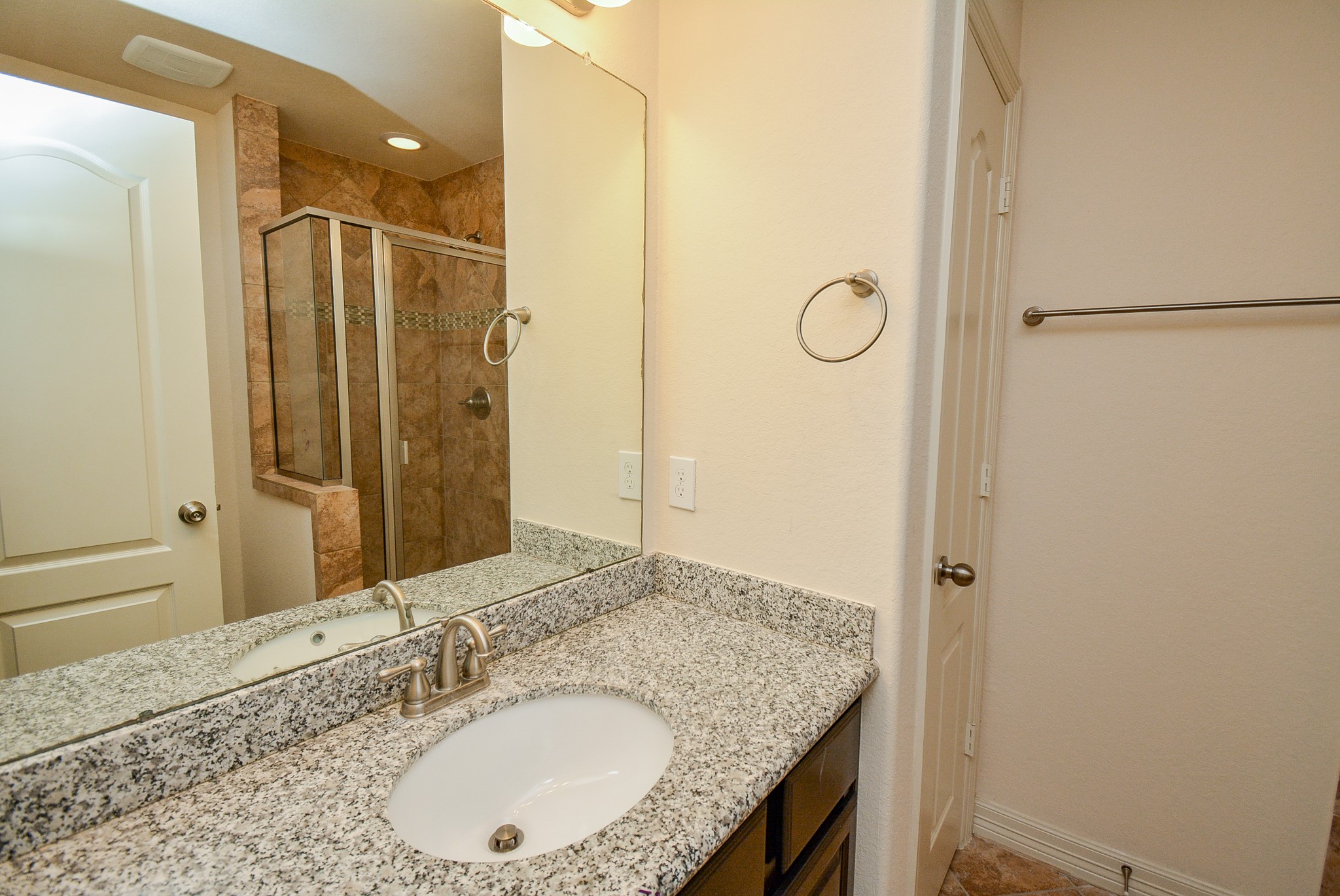 23610 Esperia Street Property Photo 28