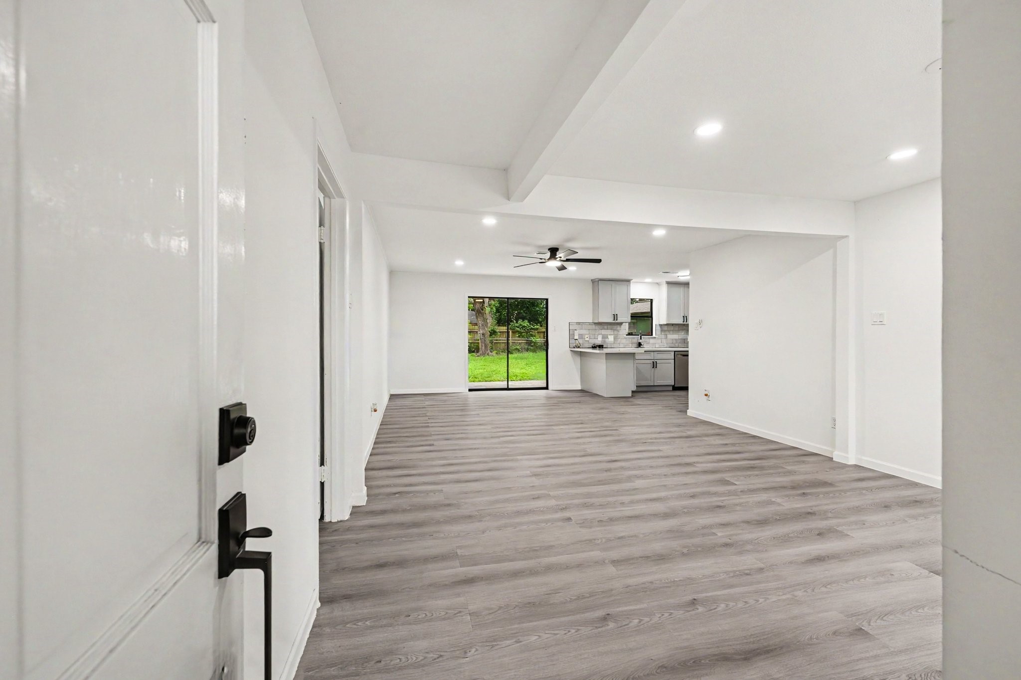 7607 Grape Street Property Photo 5