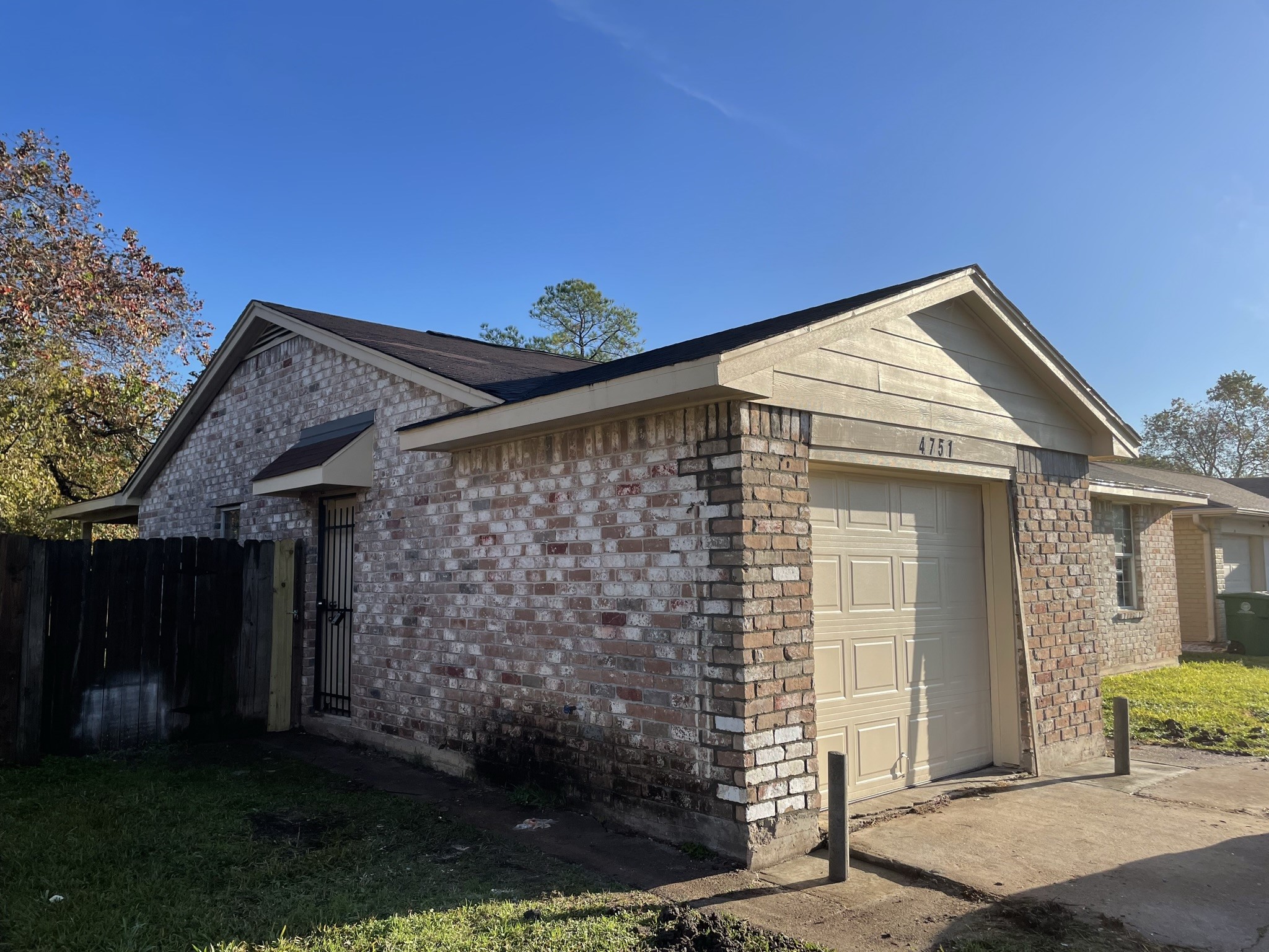 4751 E Ridge Creek Drive Property Photo 2