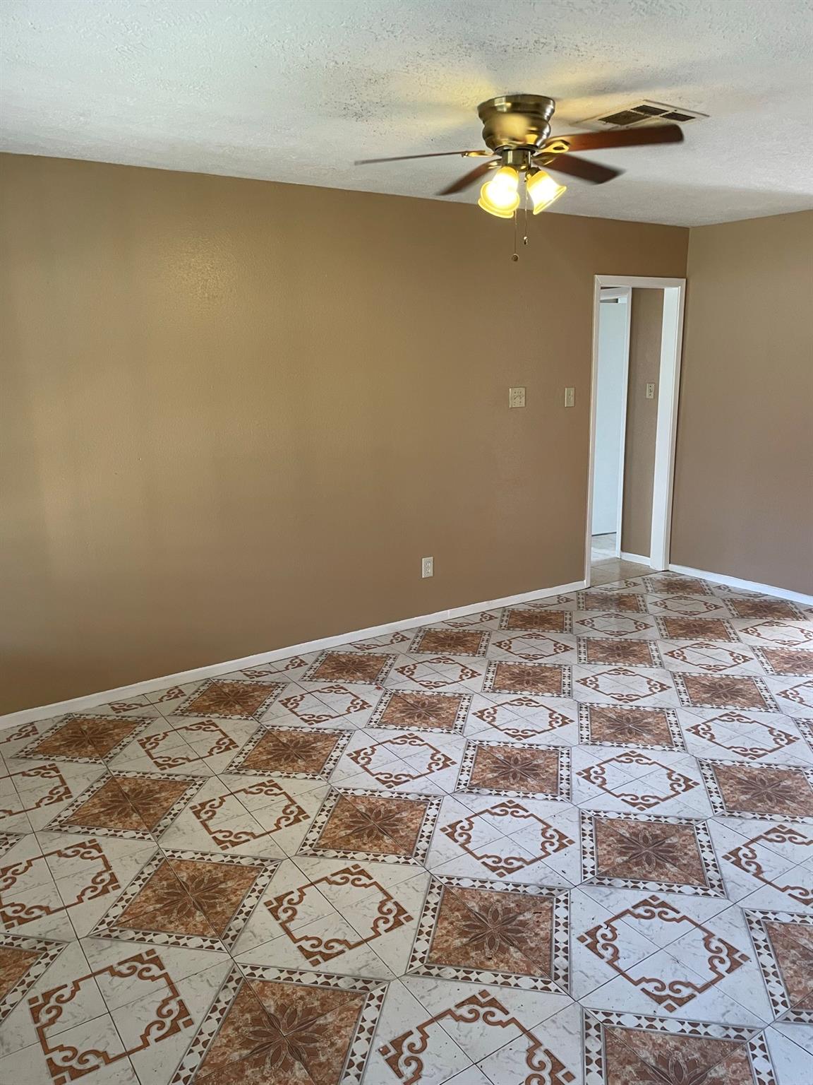 4751 E Ridge Creek Drive Property Photo 5