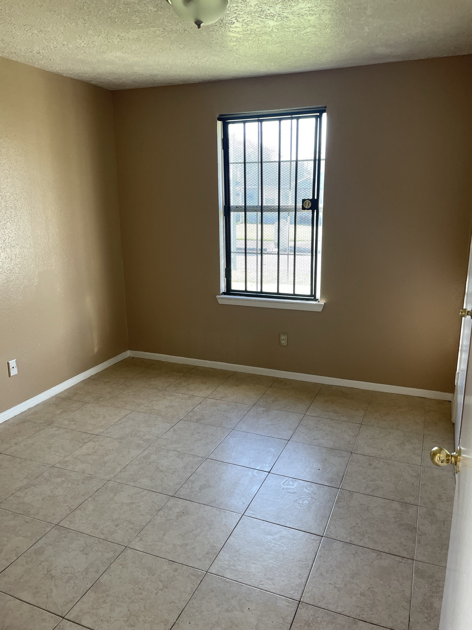 4751 E Ridge Creek Drive Property Photo 9
