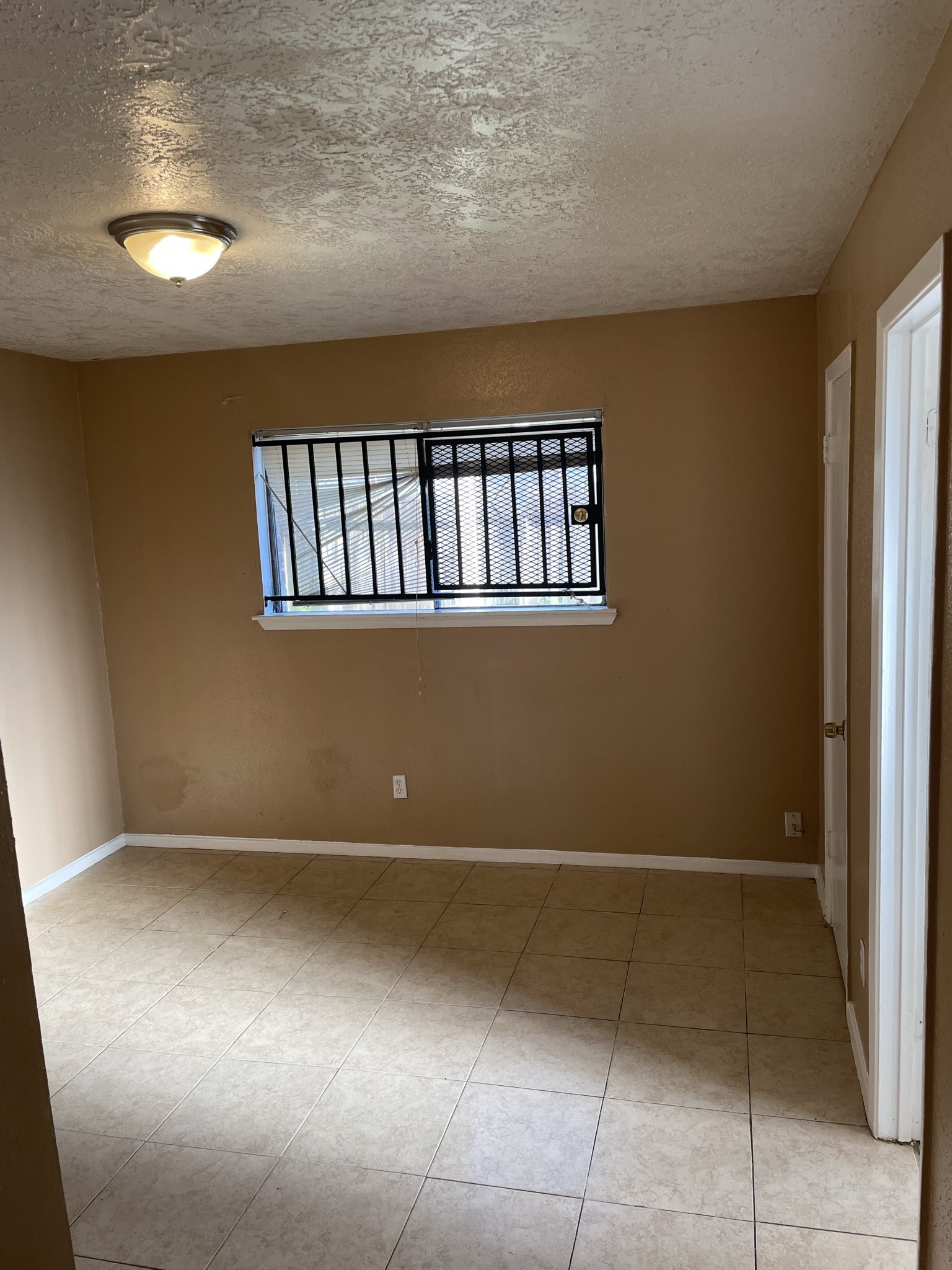4751 E Ridge Creek Drive Property Photo 10