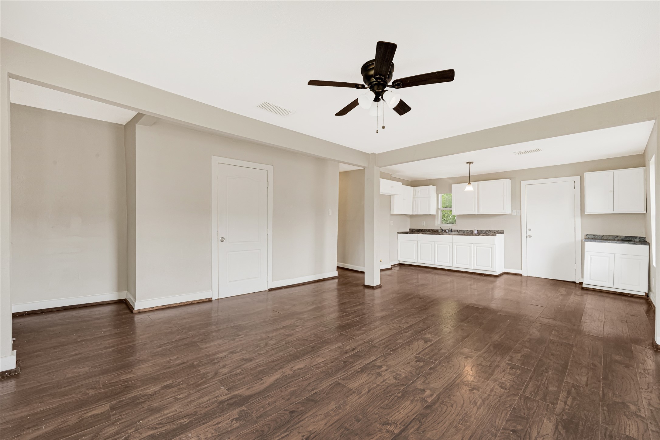 7526 Bywood Street Property Photo 5