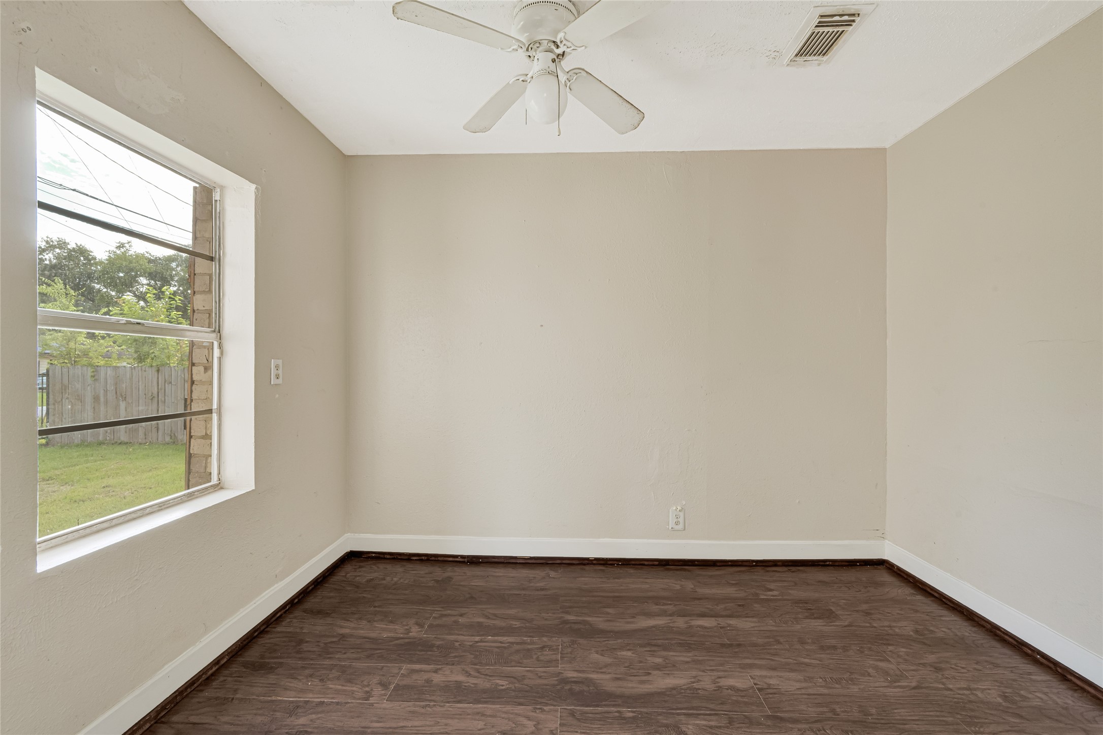 7526 Bywood Street Property Photo 10