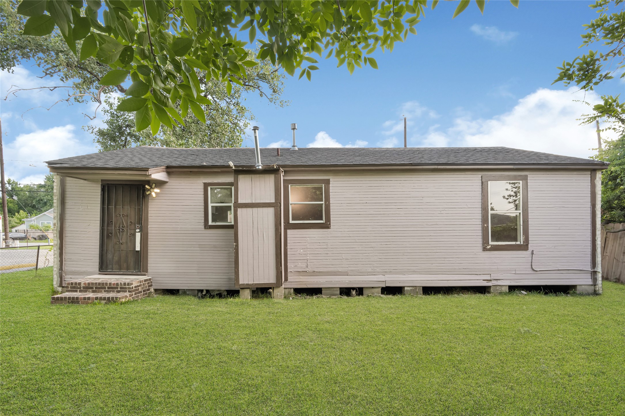 7526 Bywood Street Property Photo 18