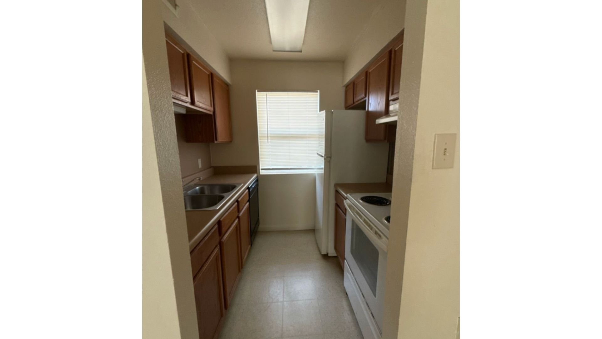400 S Austin Road Property Photo 4