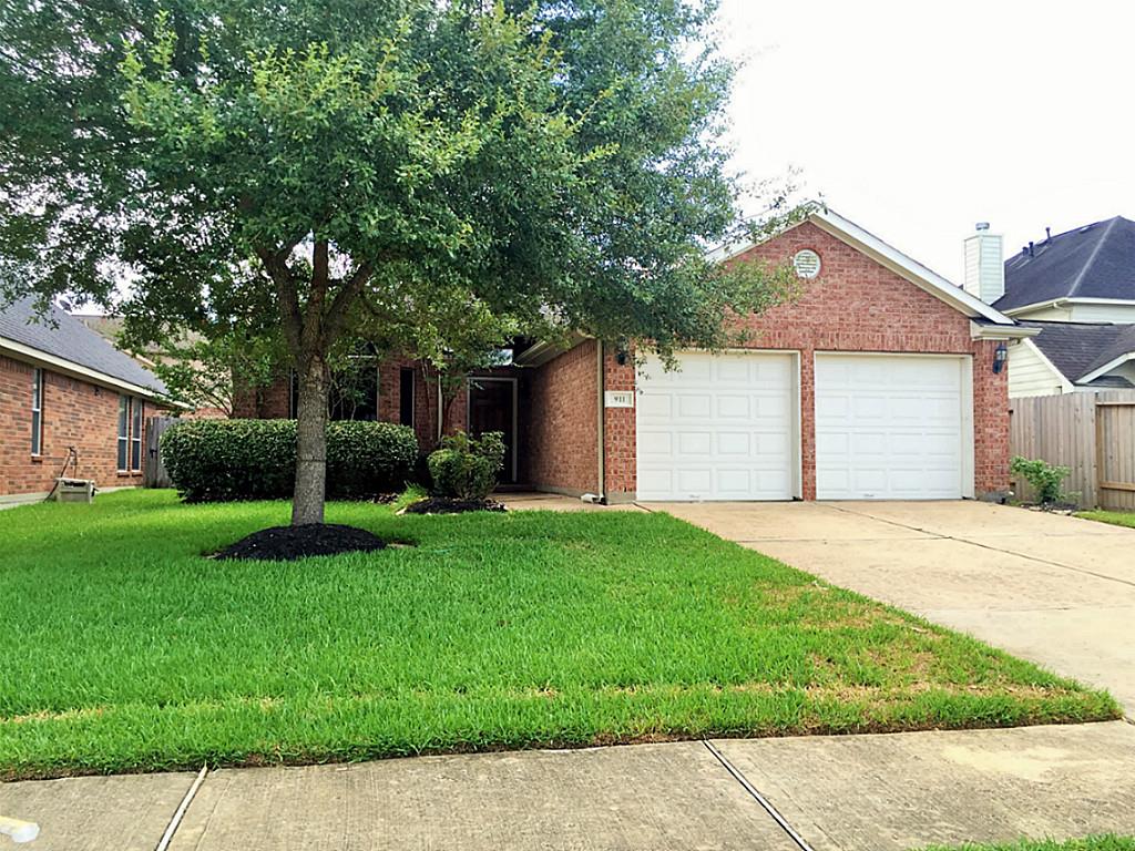 911 Glen Abbey Drive Property Photo 1