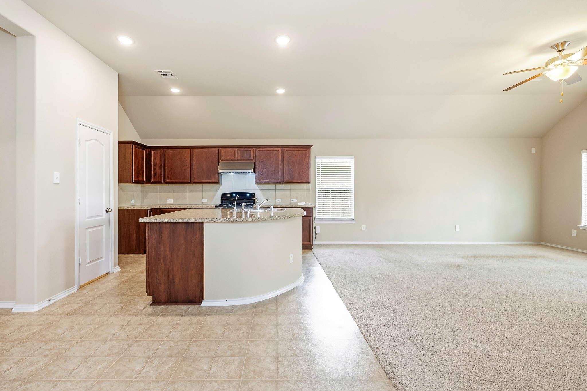 7126 Whitlow Wonder Lane Property Photo 10