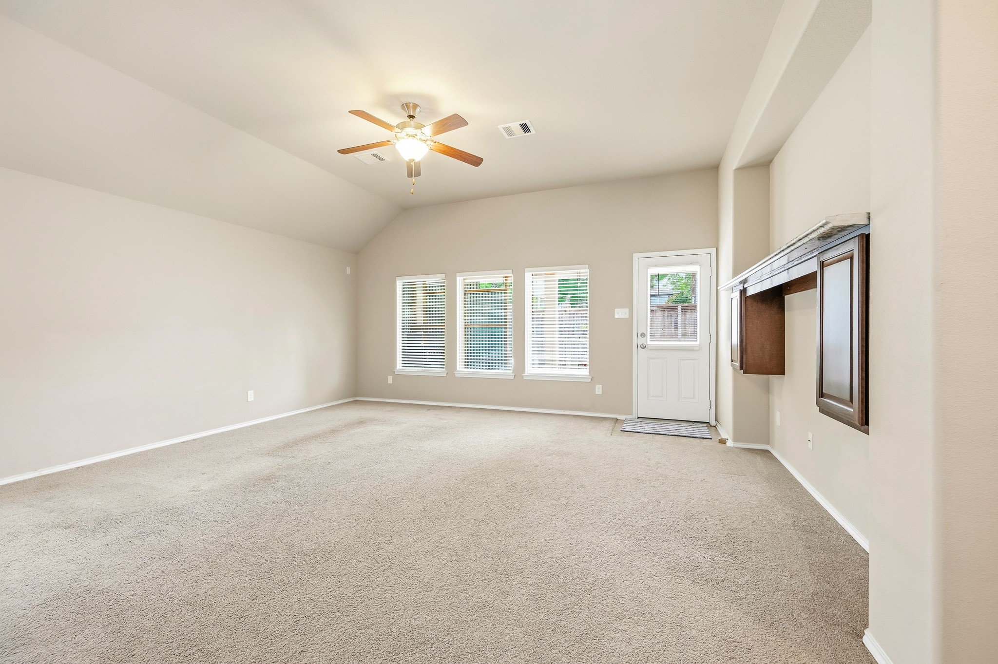 7126 Whitlow Wonder Lane Property Photo 17