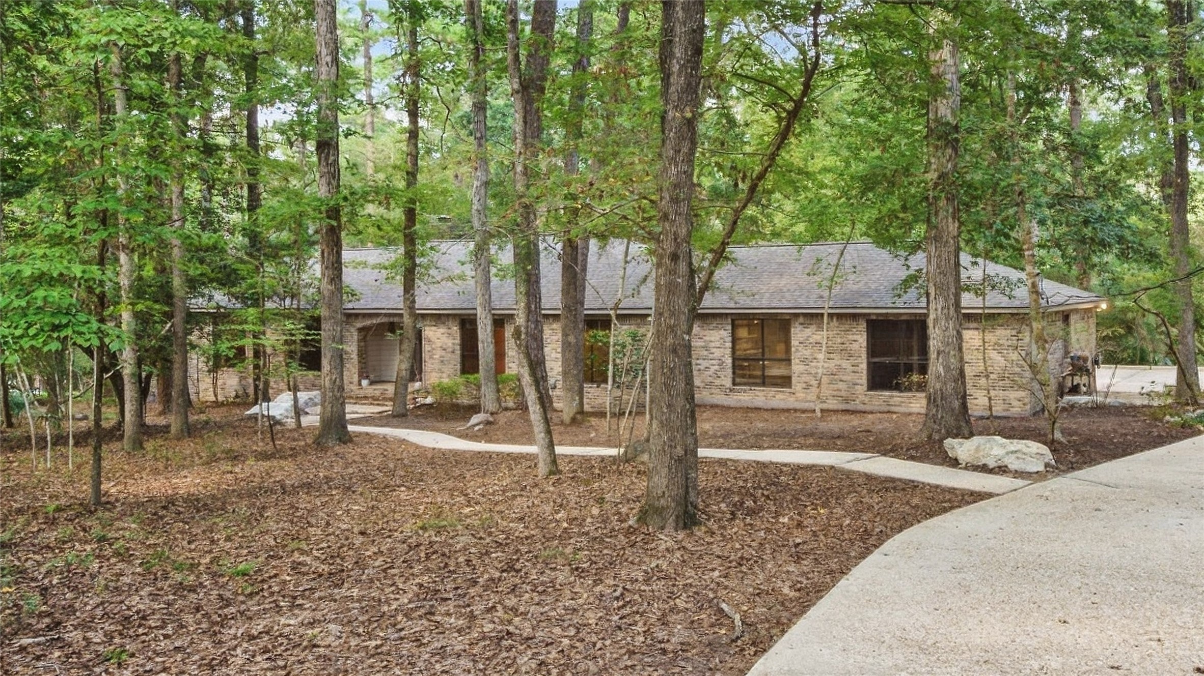 26 Stony Creek Drive Property Photo 2