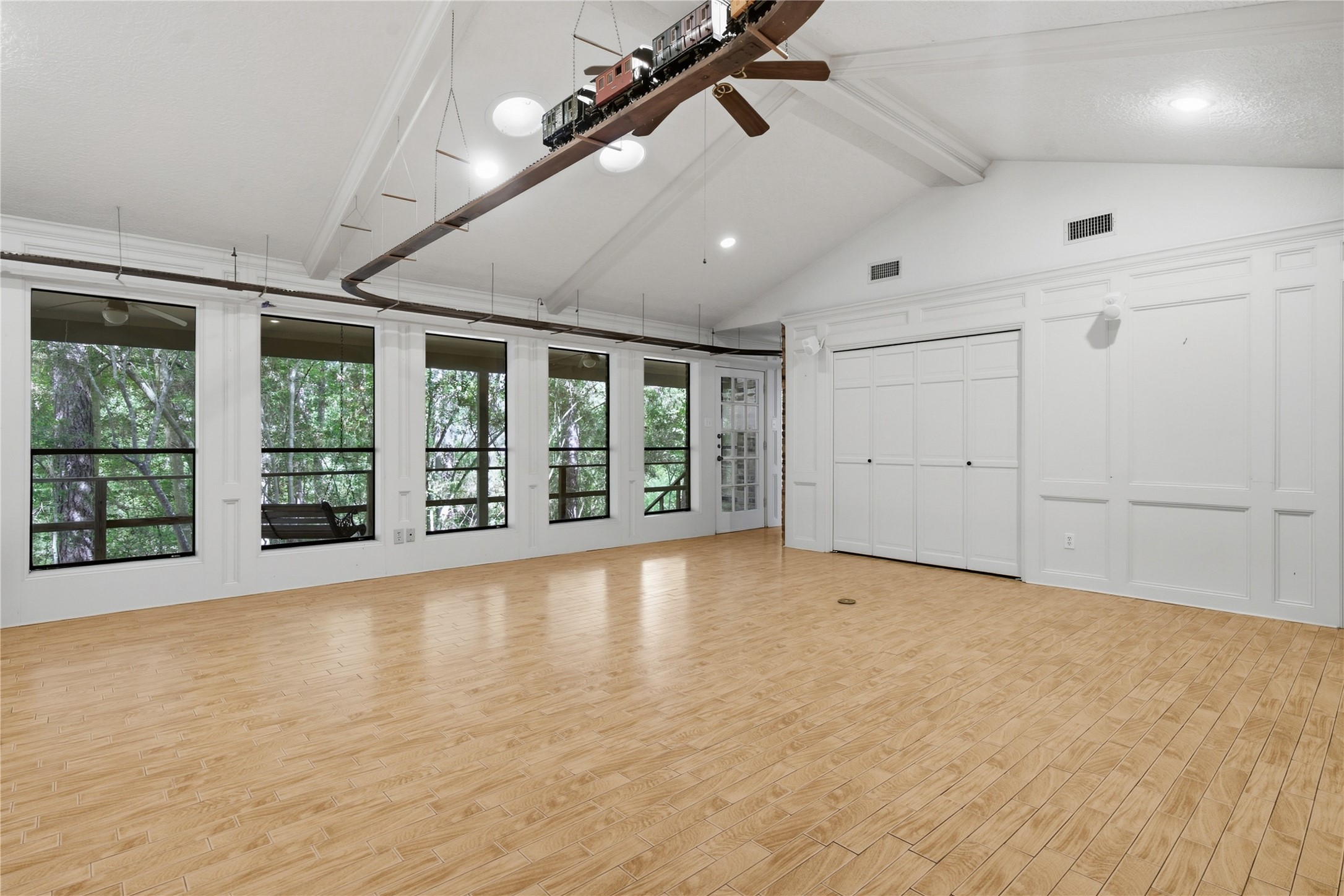 26 Stony Creek Drive Property Photo 12