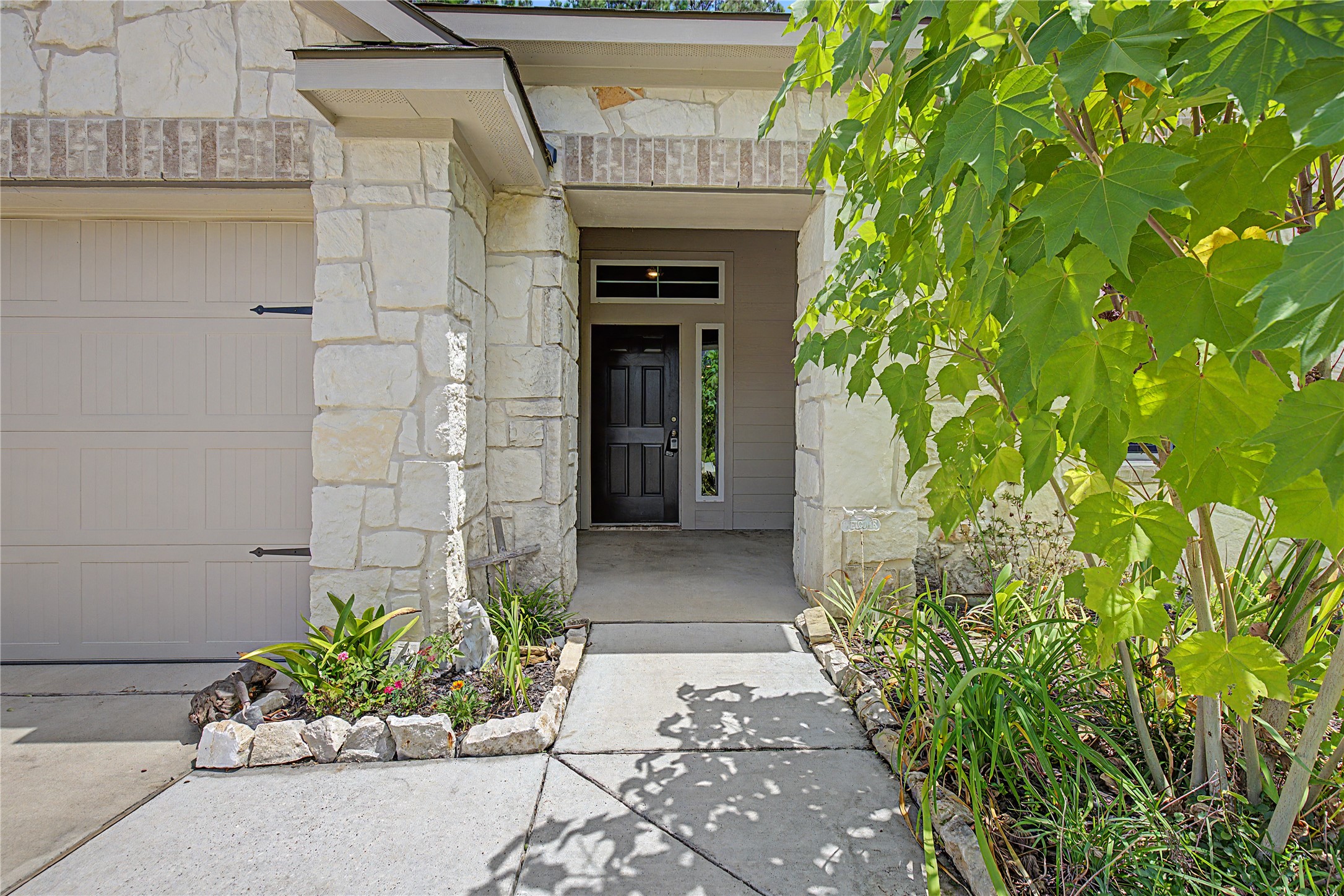 3721 Youpon Lane Property Photo 4