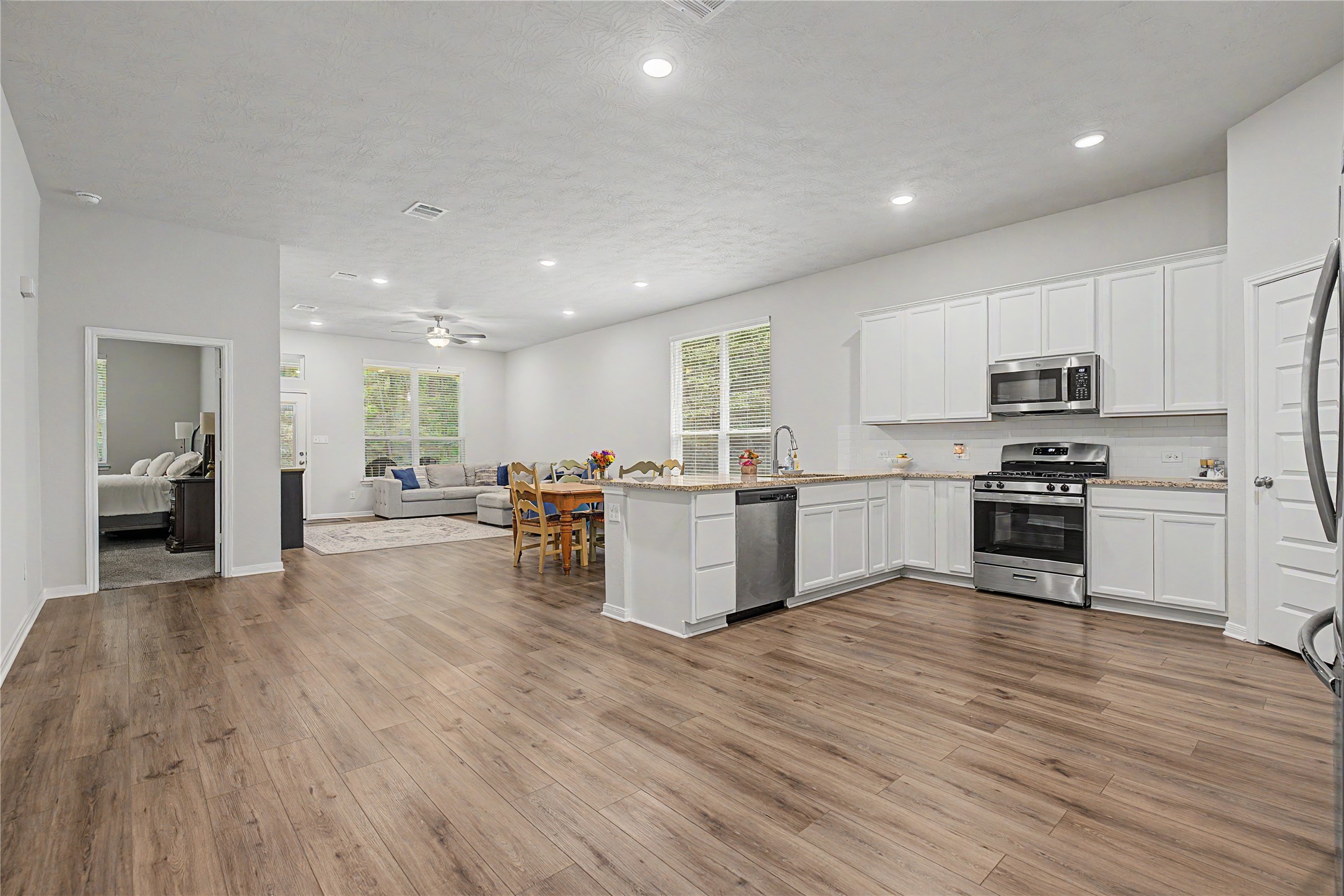 3721 Youpon Lane Property Photo 7
