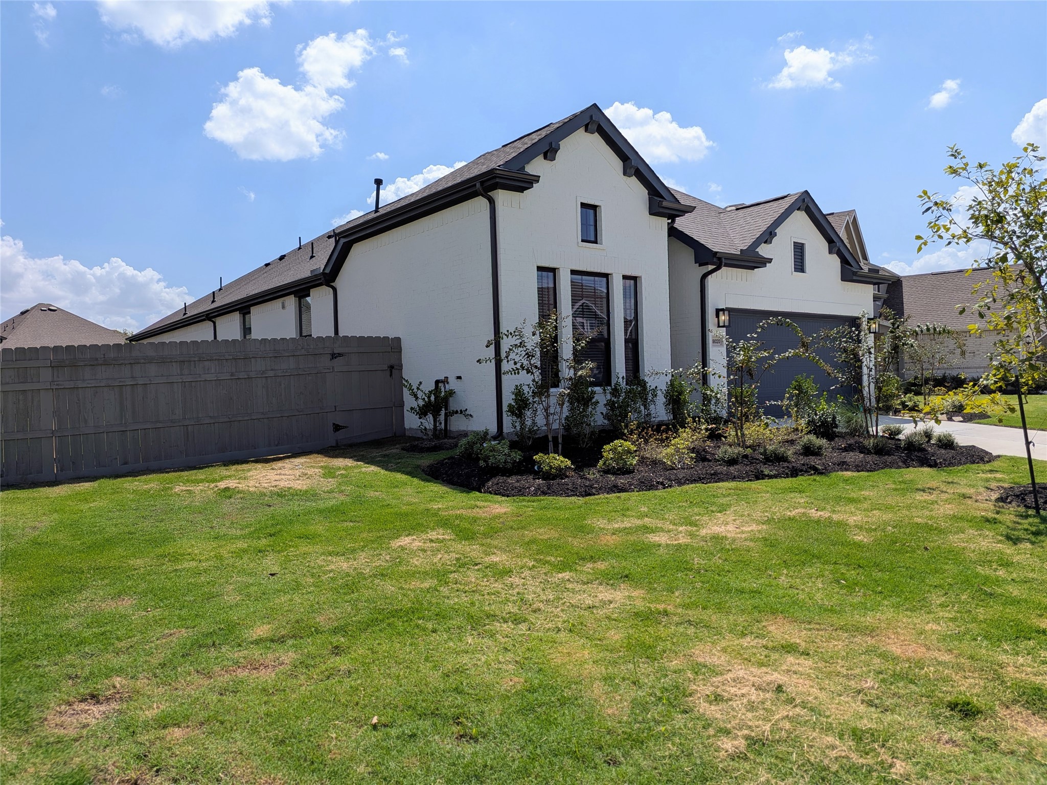 18020 Brennie Bird Lane Property Photo 4