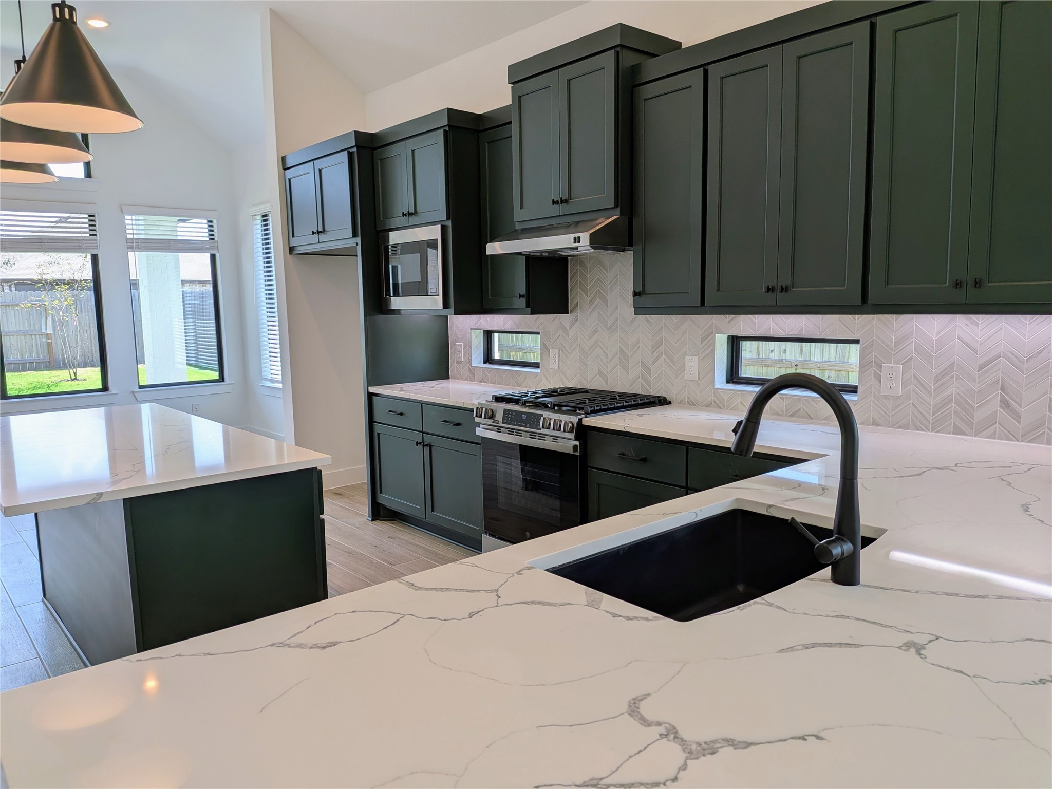 18020 Brennie Bird Lane Property Photo 5