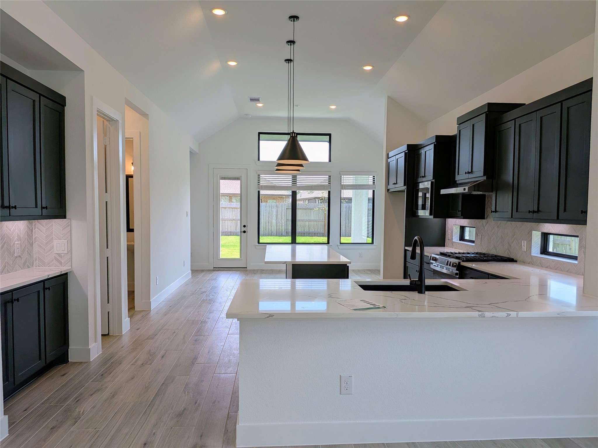 18020 Brennie Bird Lane Property Photo 9