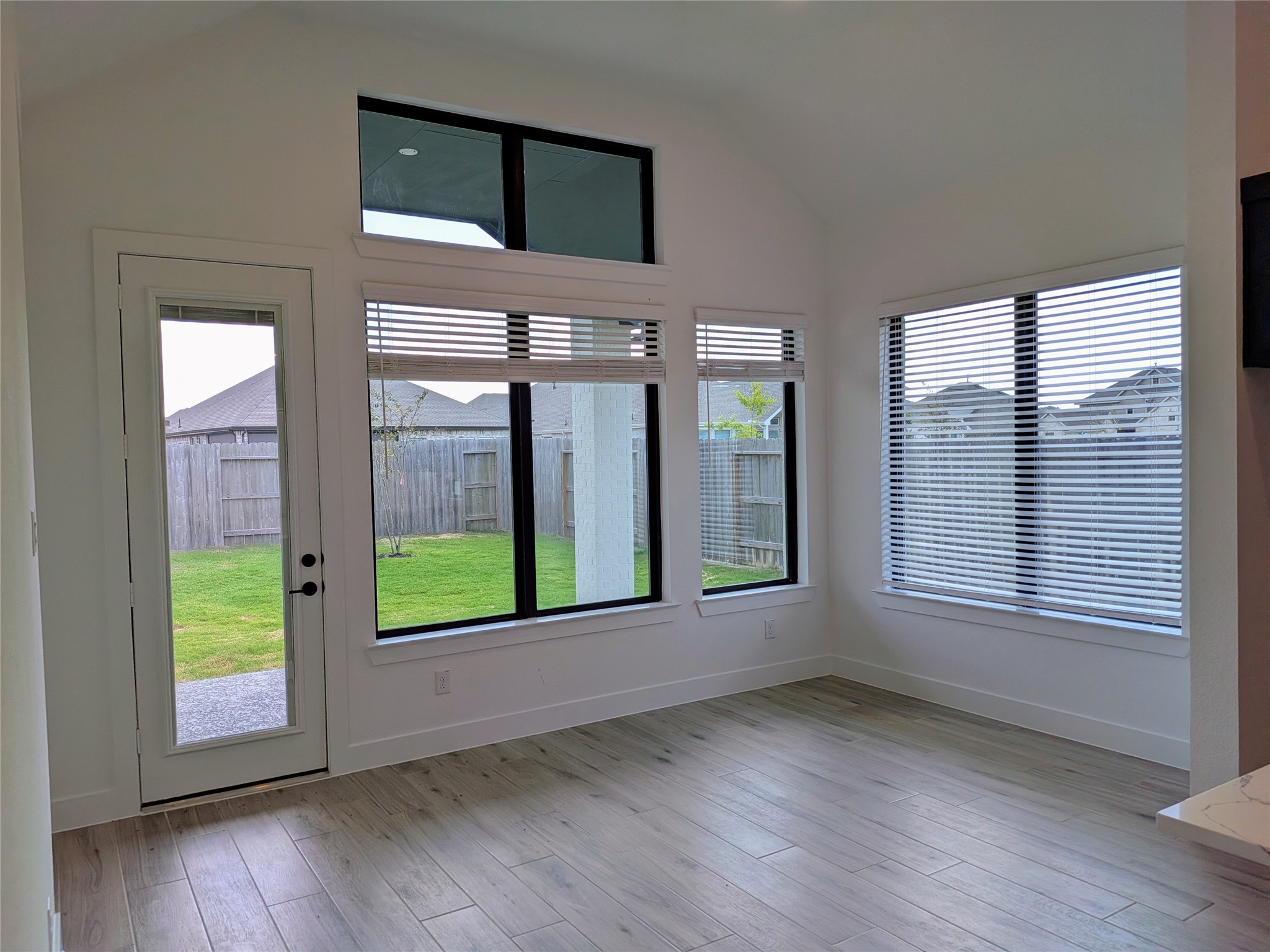 18020 Brennie Bird Lane Property Photo 11