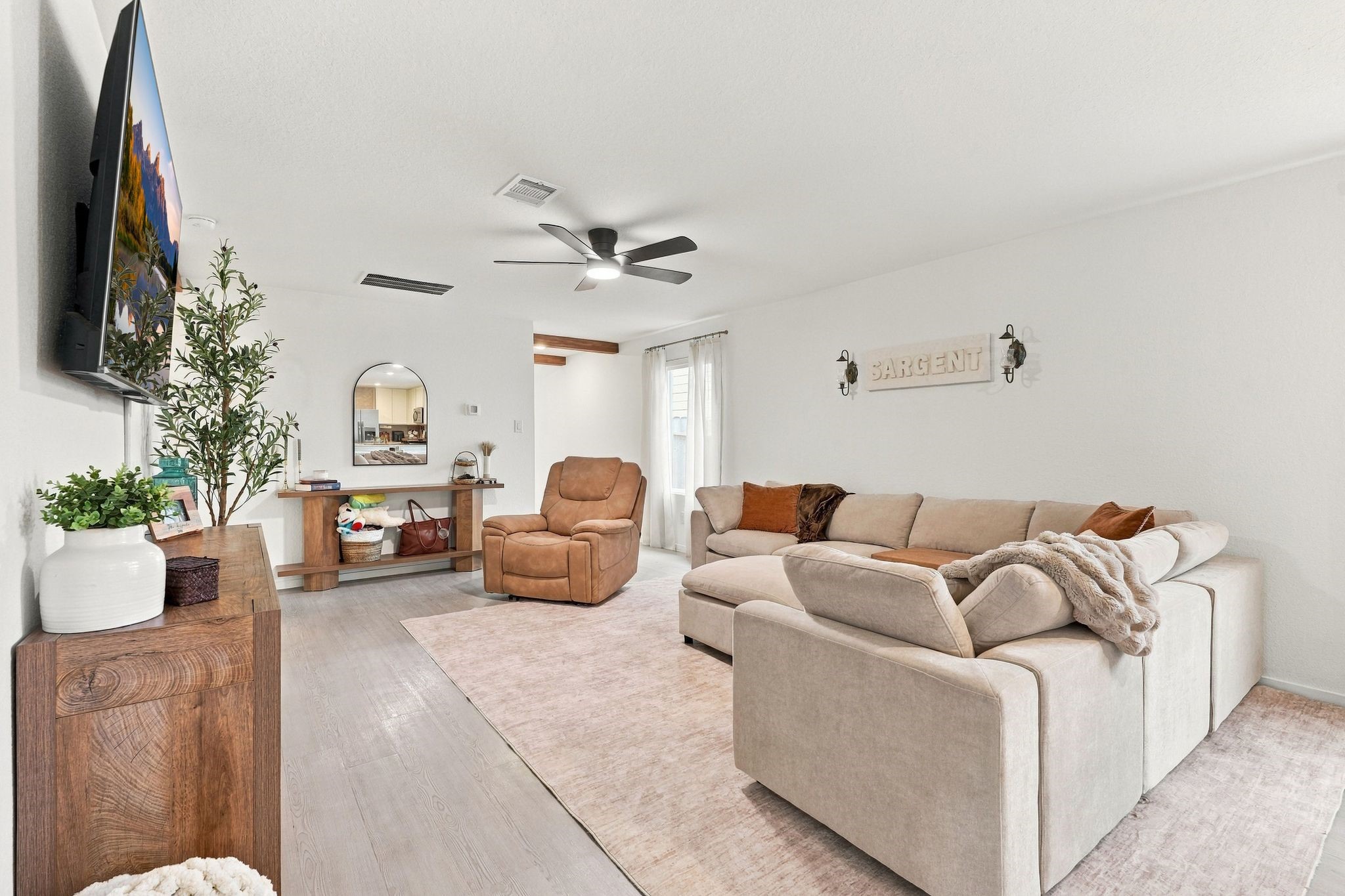 1606 Winwood Drive Property Photo 8