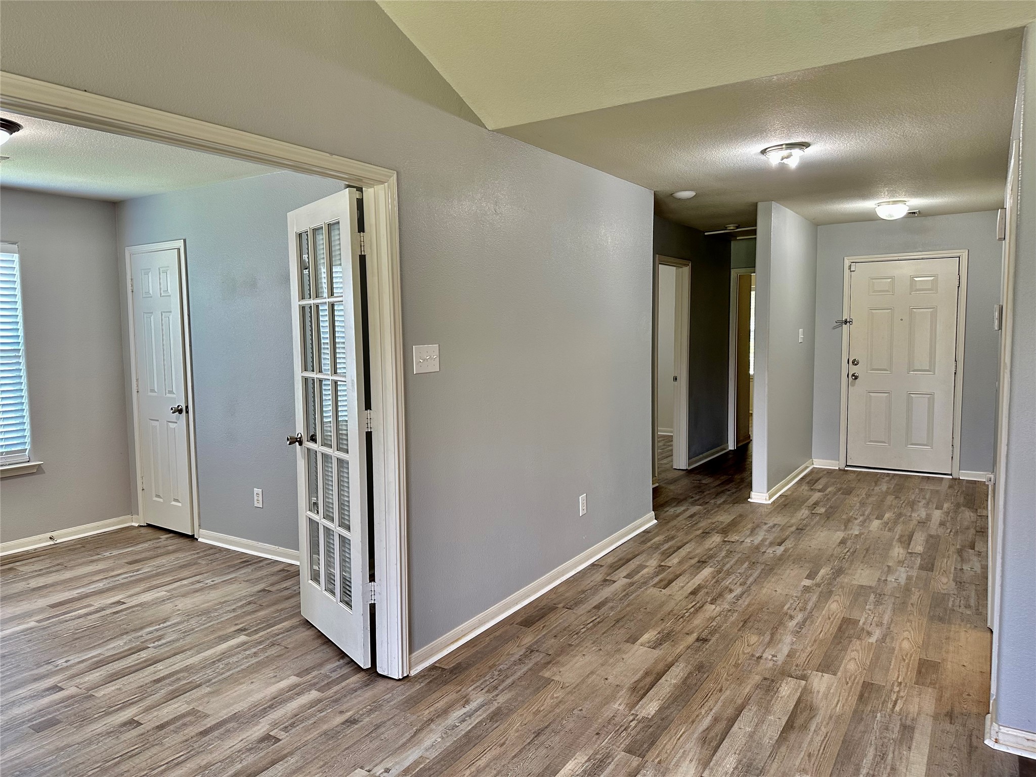 29006 Trinity River Drive Property Photo 3